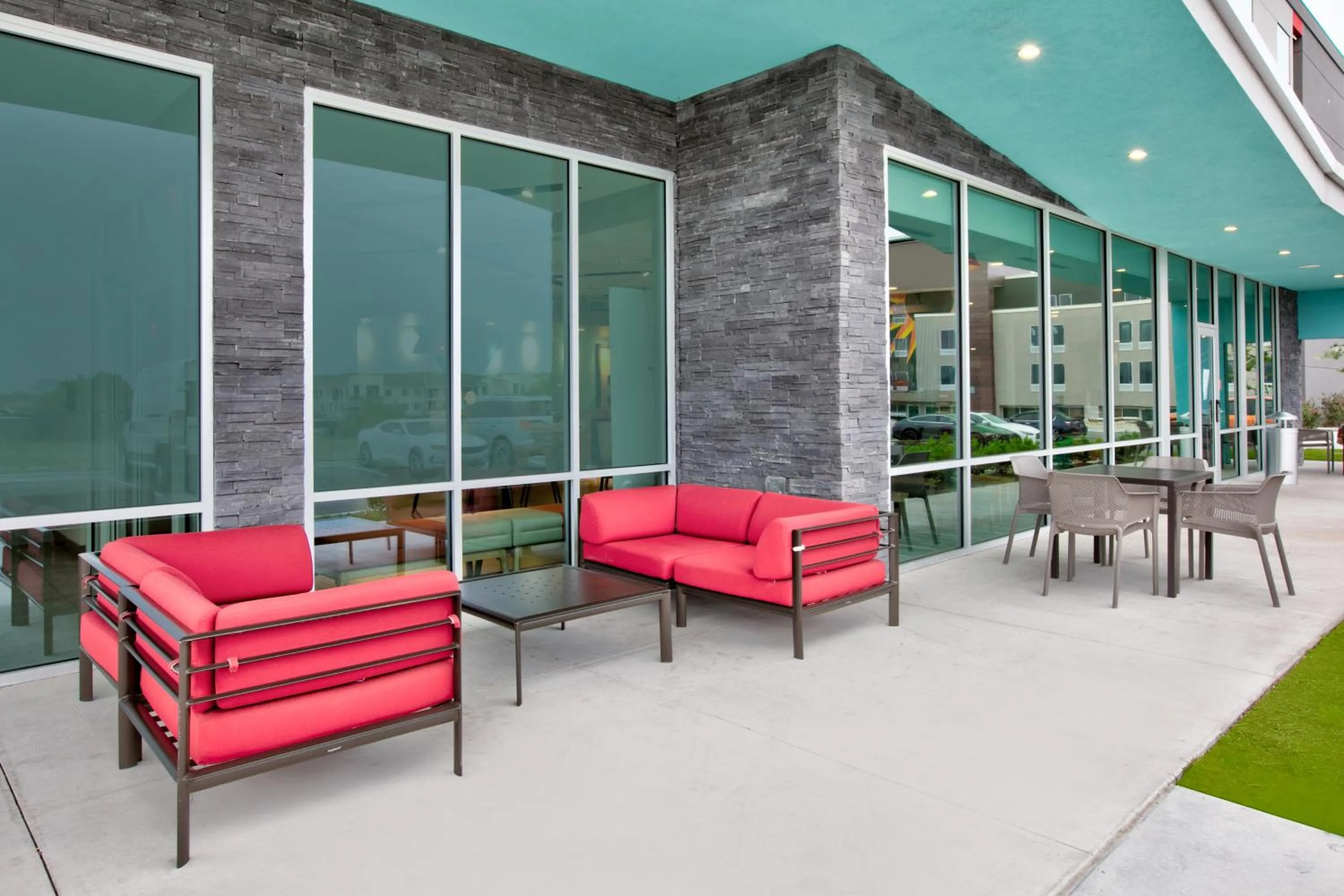 Property building in avid hotel Austin - Tech Ridge by IHG