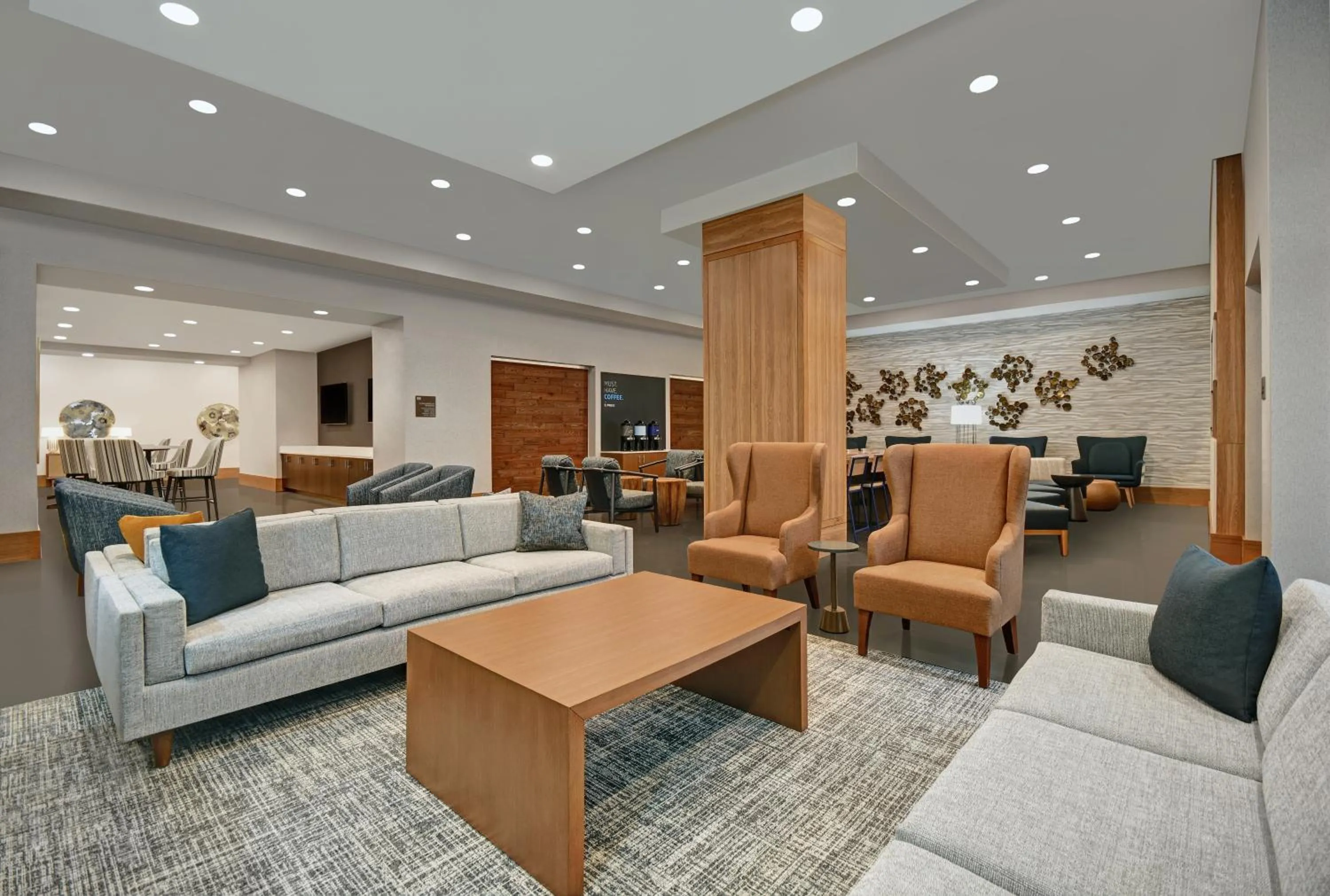 Seating area in Holiday Inn Express - Houston - Galleria Area by IHG