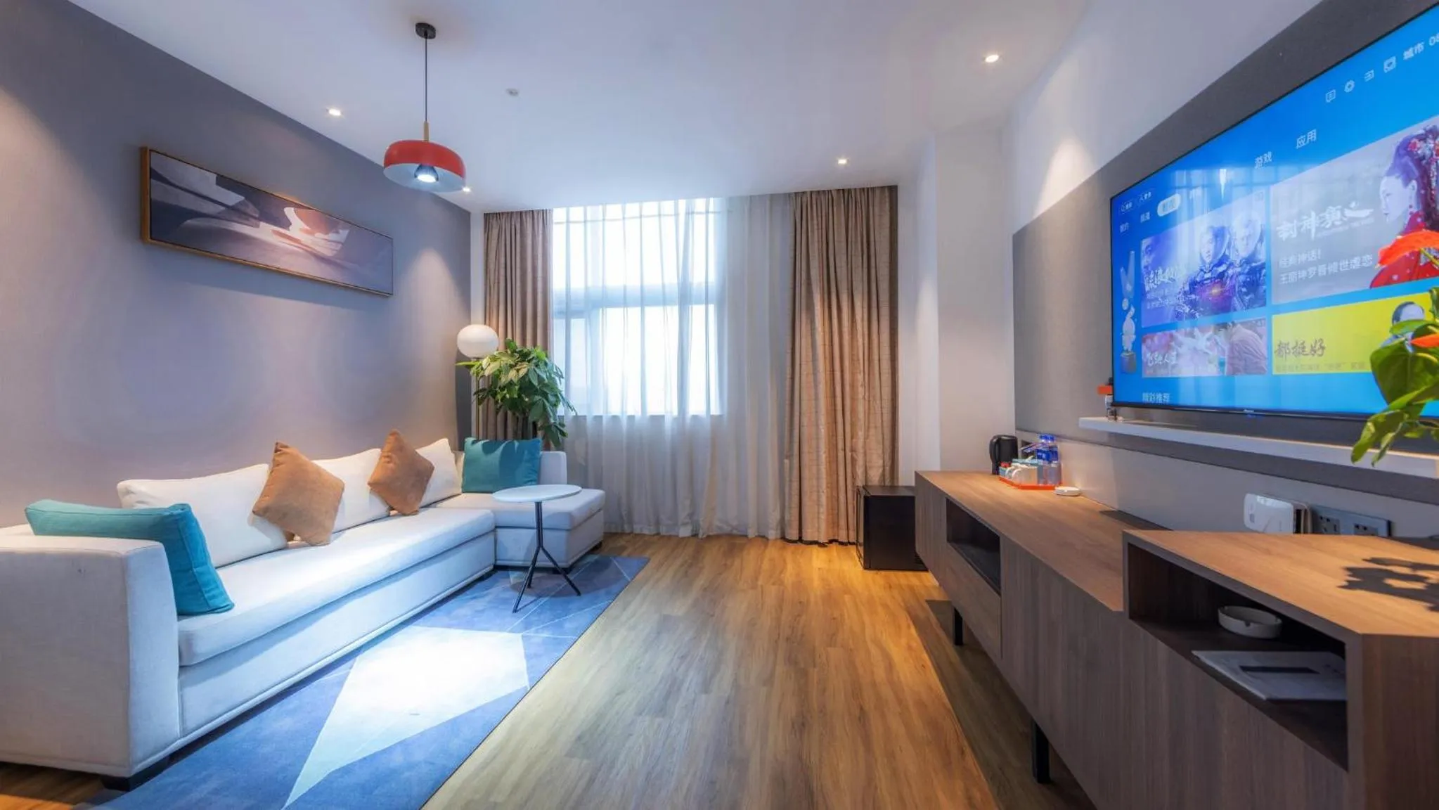 Photo of the whole room in Holiday Inn Express Chengdu Wuhou New City by IHG