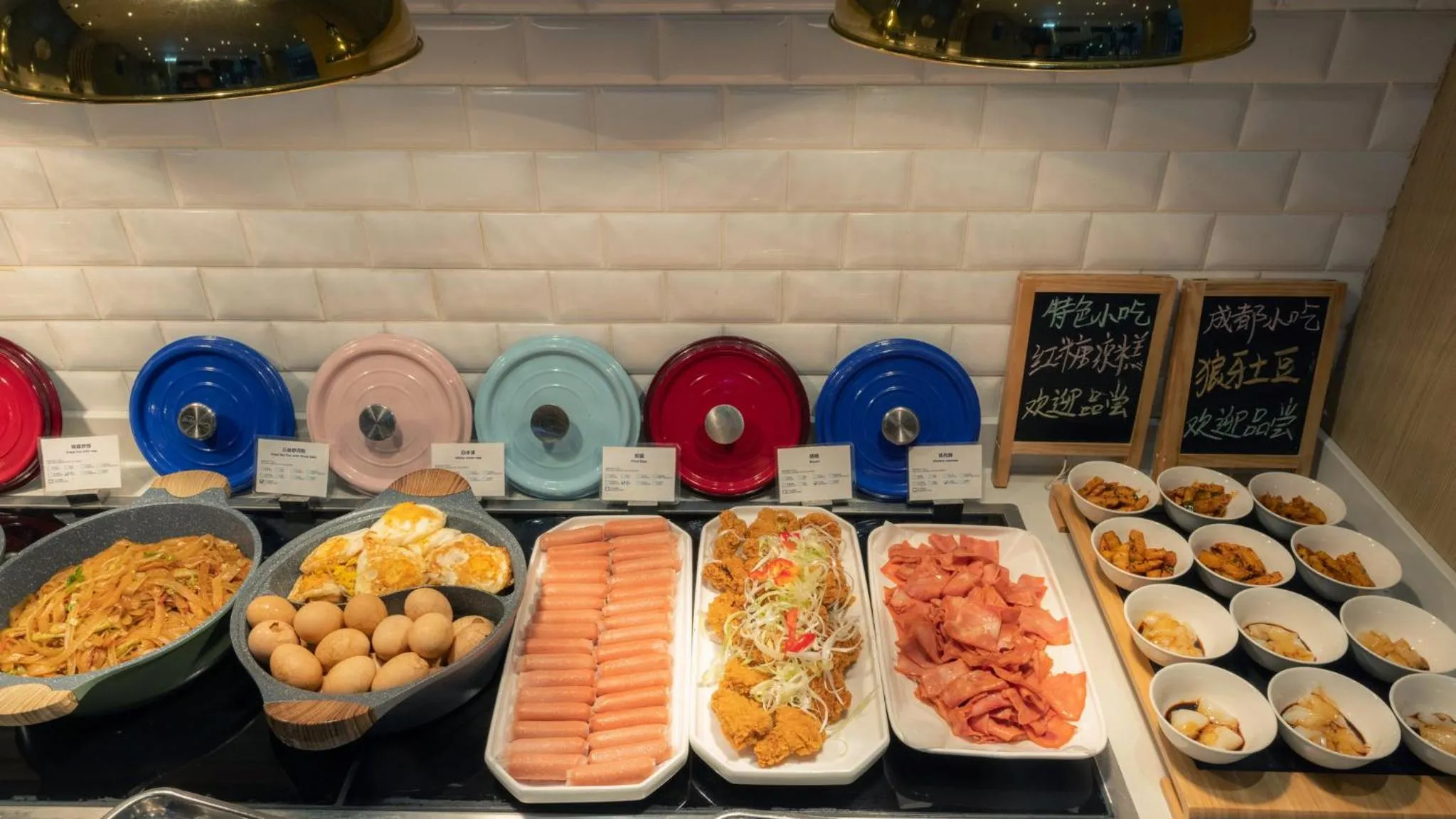 Breakfast in Holiday Inn Express Chengdu Wuhou New City by IHG