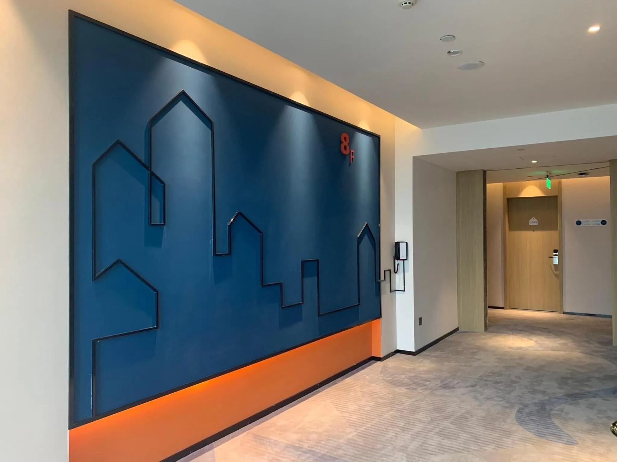 Lobby or reception in Holiday Inn Express Chengdu Wuhou New City by IHG