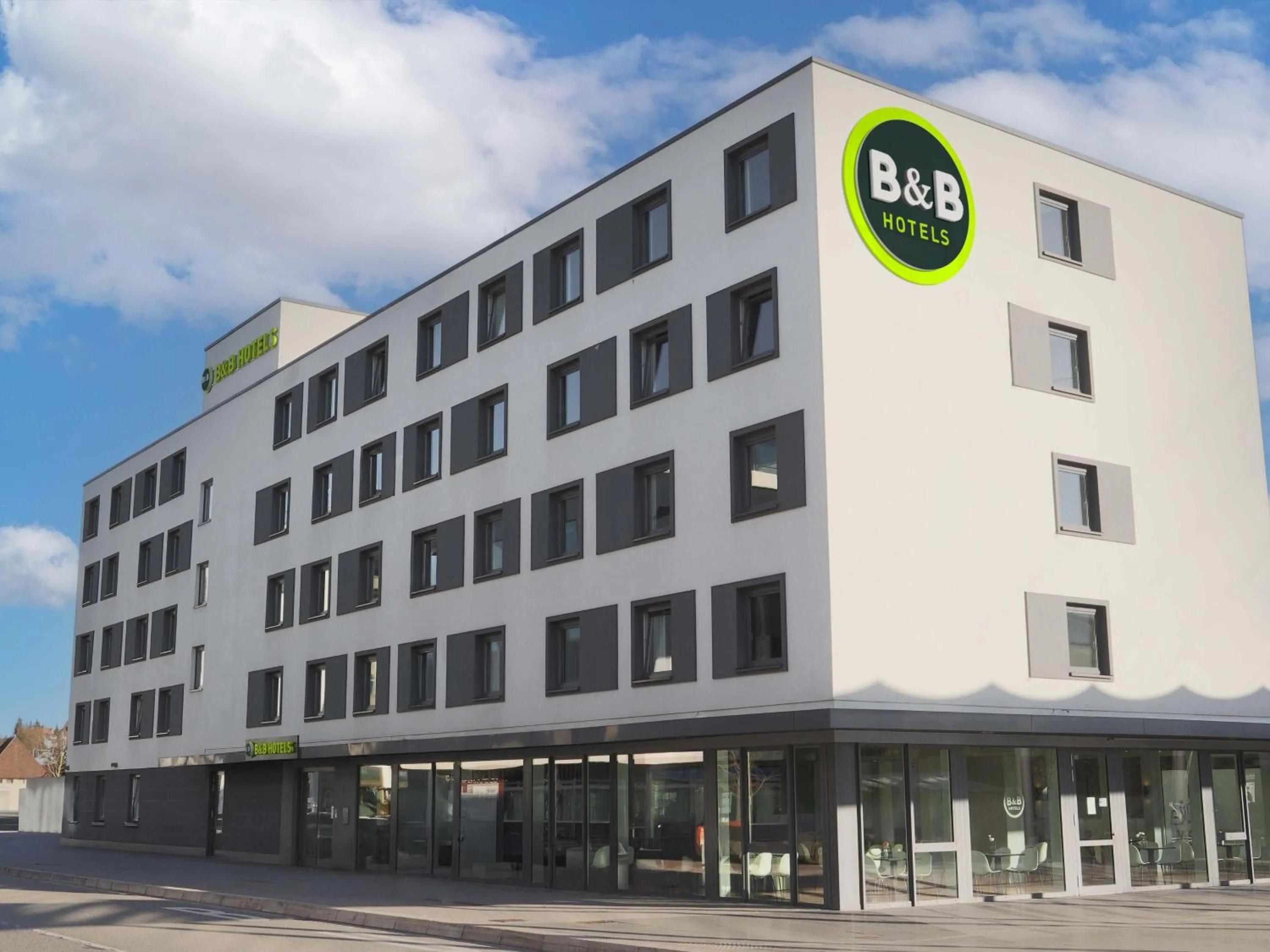 Property building in B&B Hotel Böblingen