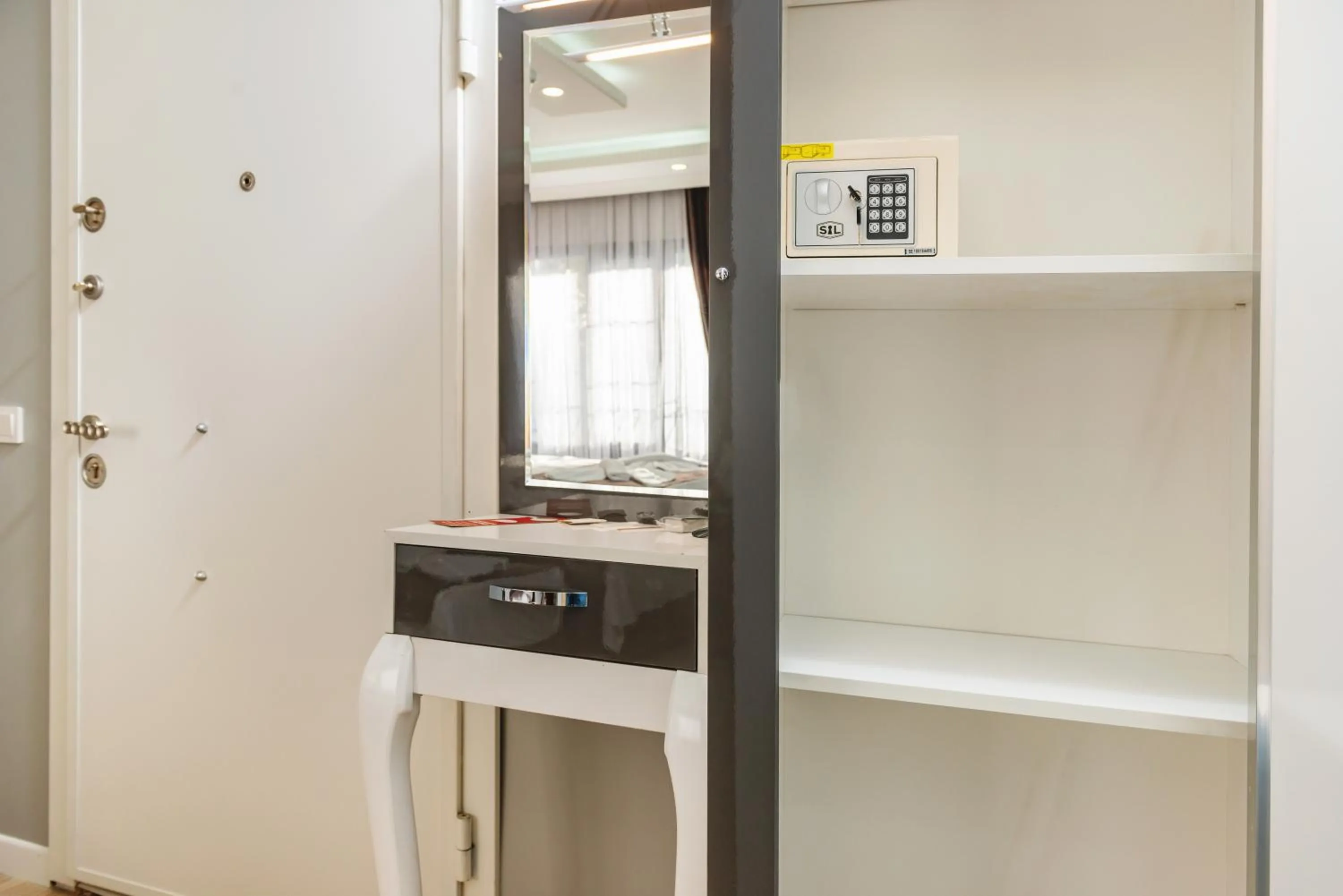 Area and facilities in Gloria Suites Old City