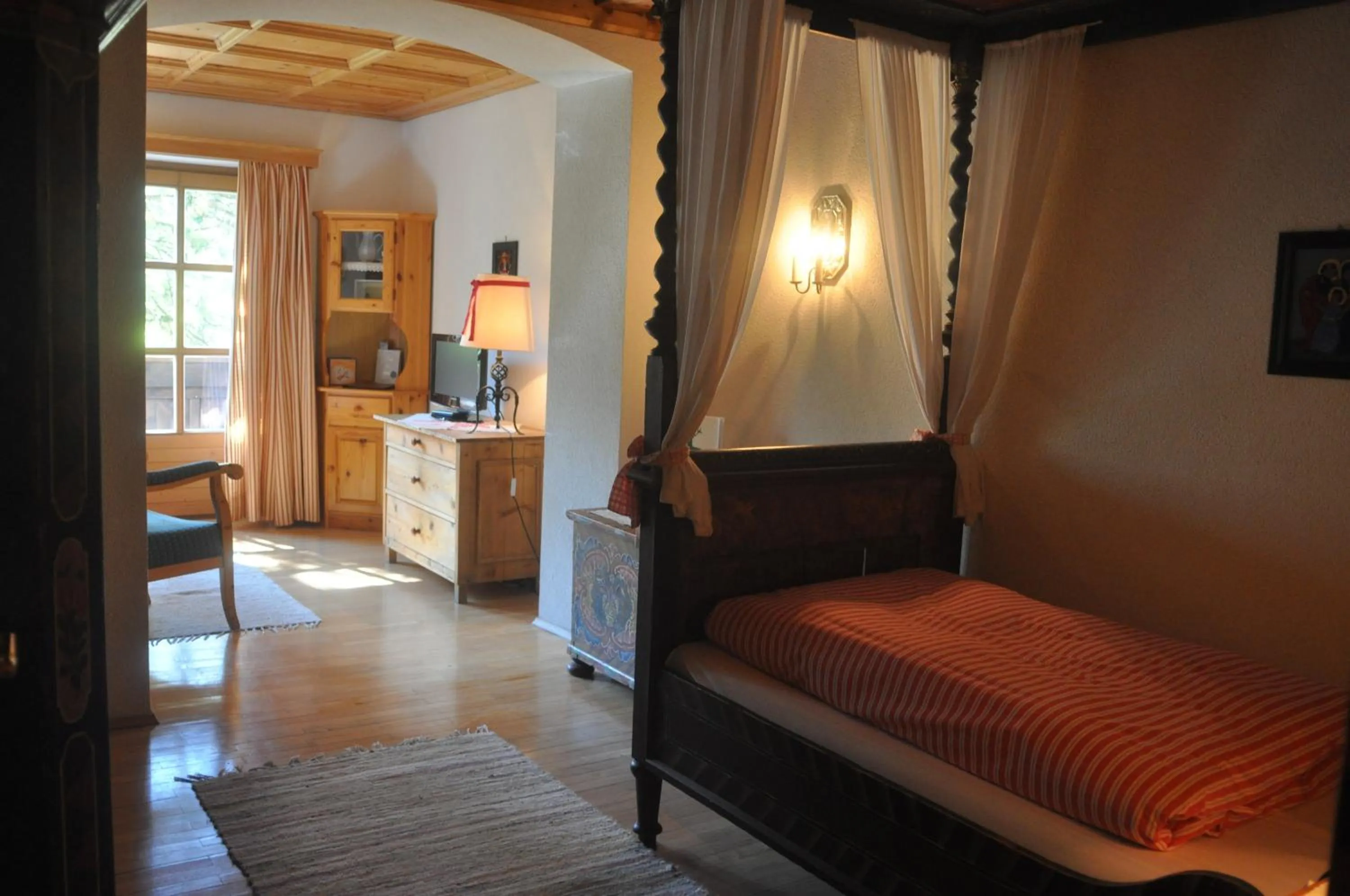 Bed in Romantikhotel Almtalhof