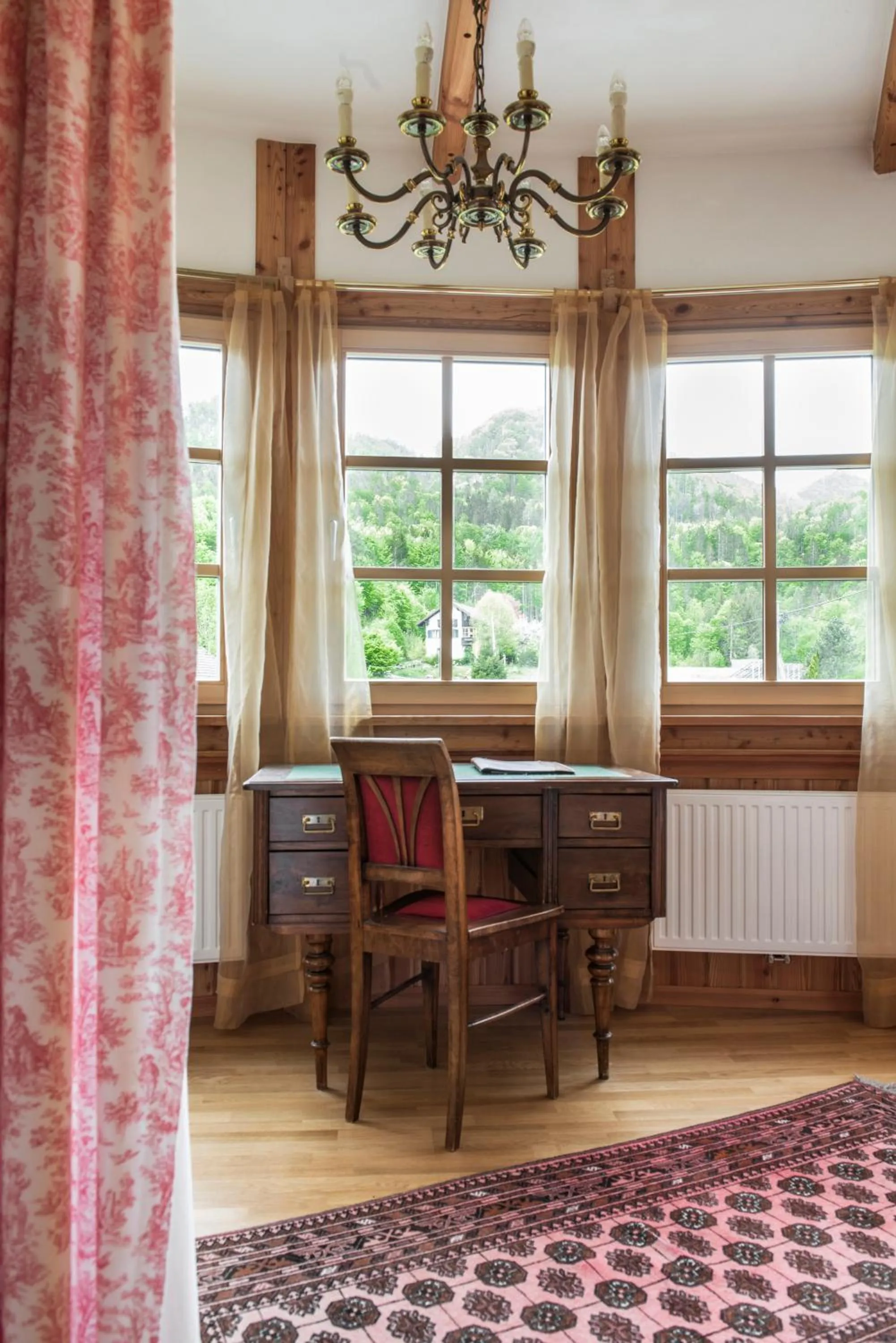 Seating area in Romantikhotel Almtalhof
