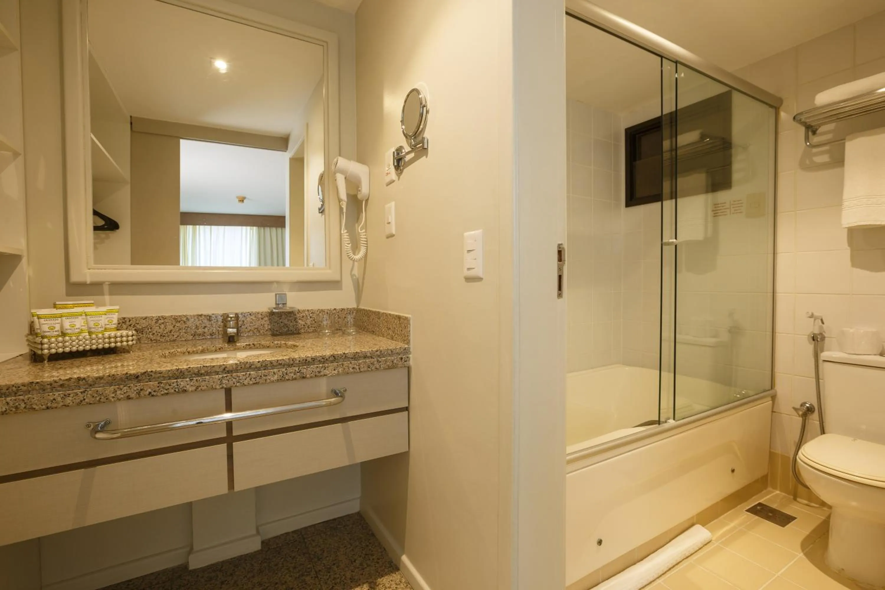 Bathroom in Blue Tree Towers Fortaleza Beira Mar