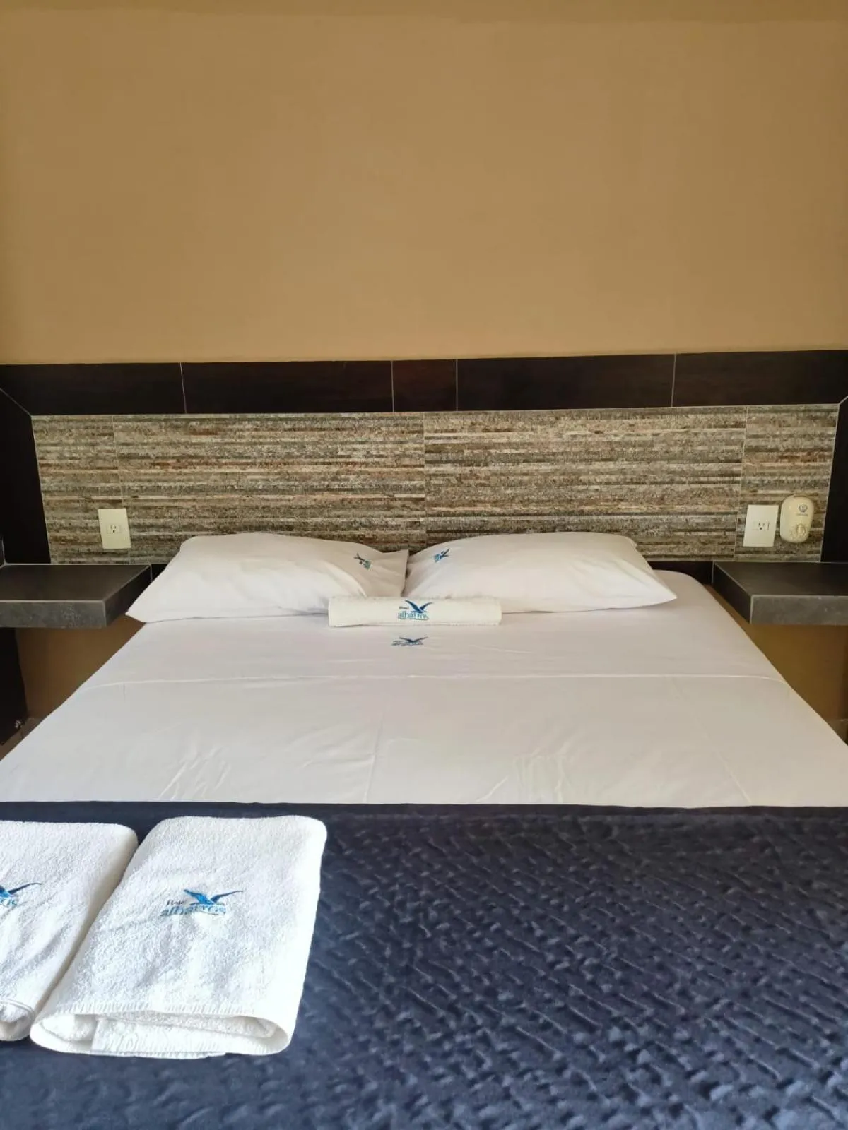 Bed in Hotel Albatros Peñita-Guayabitos Nayarit