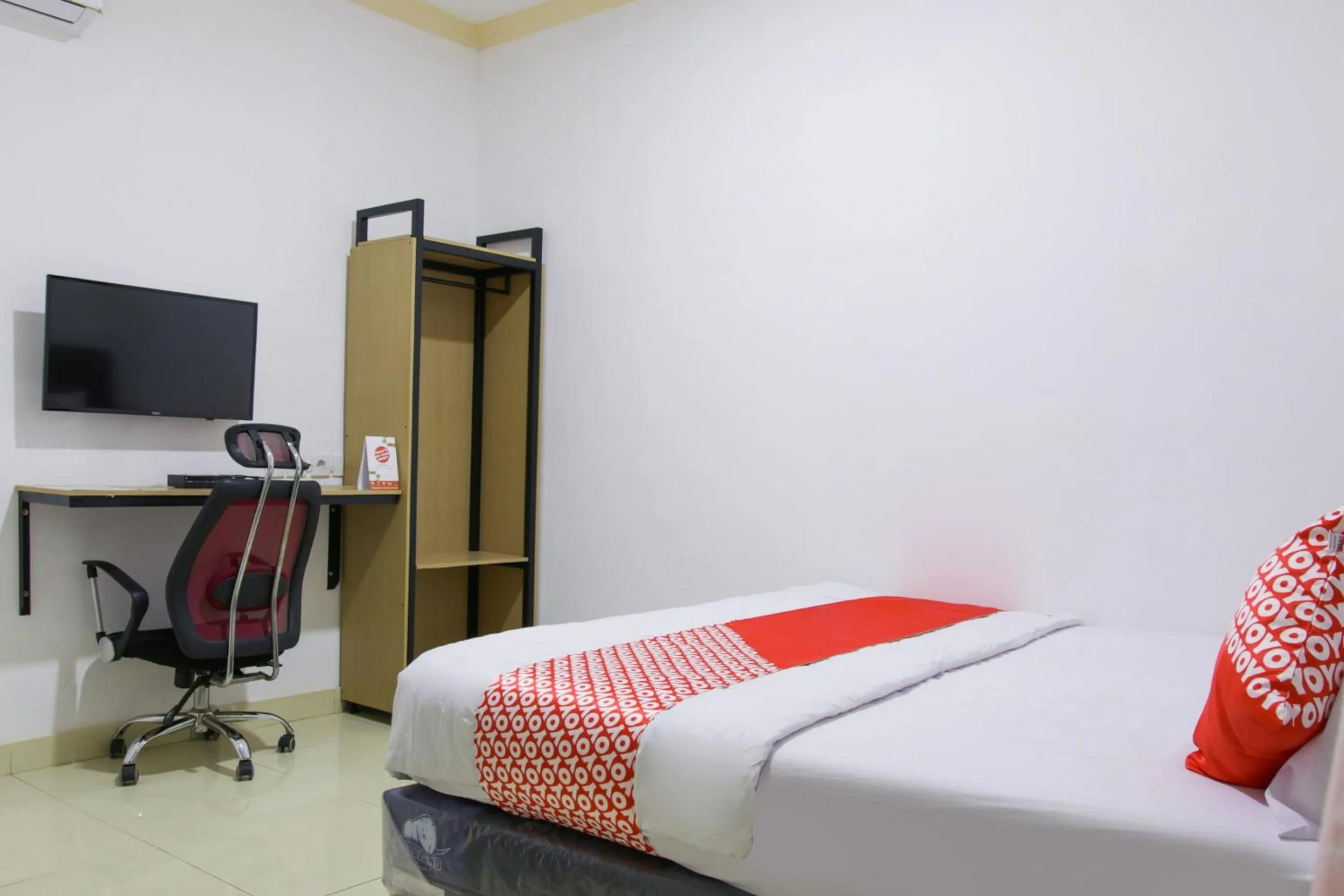 Bedroom in Hotel O Pa Baeng Baeng Near Rumah Sakit Faisal Formerly Guest House Cahaya 7296