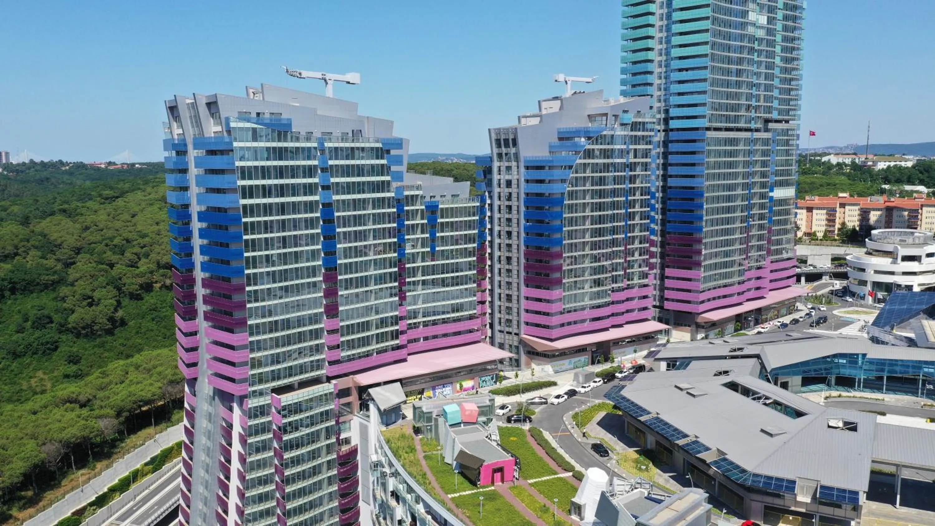 Property building in Maslak Aparts