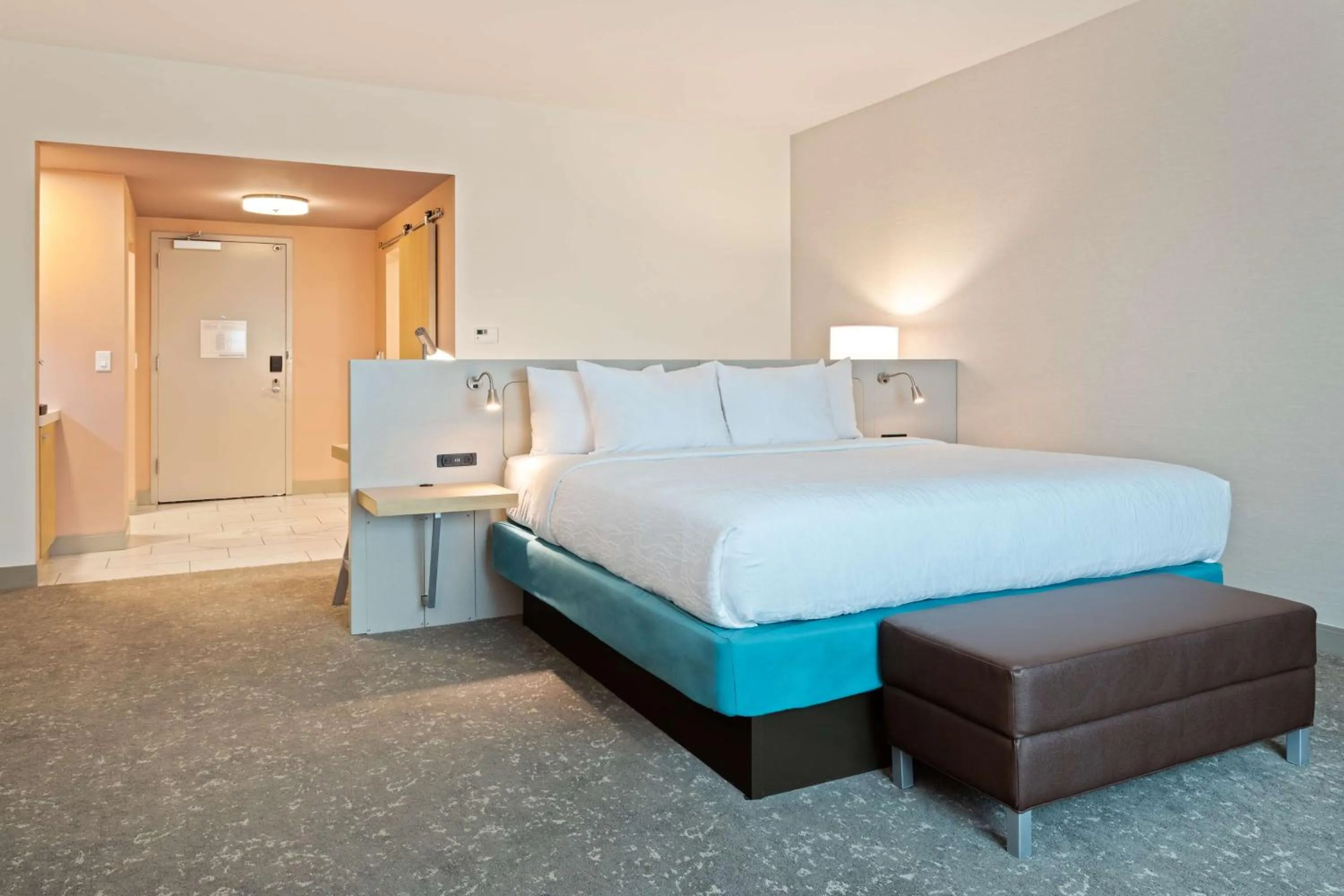 Photo of the whole room, Bed in Hilton Garden Inn Homestead