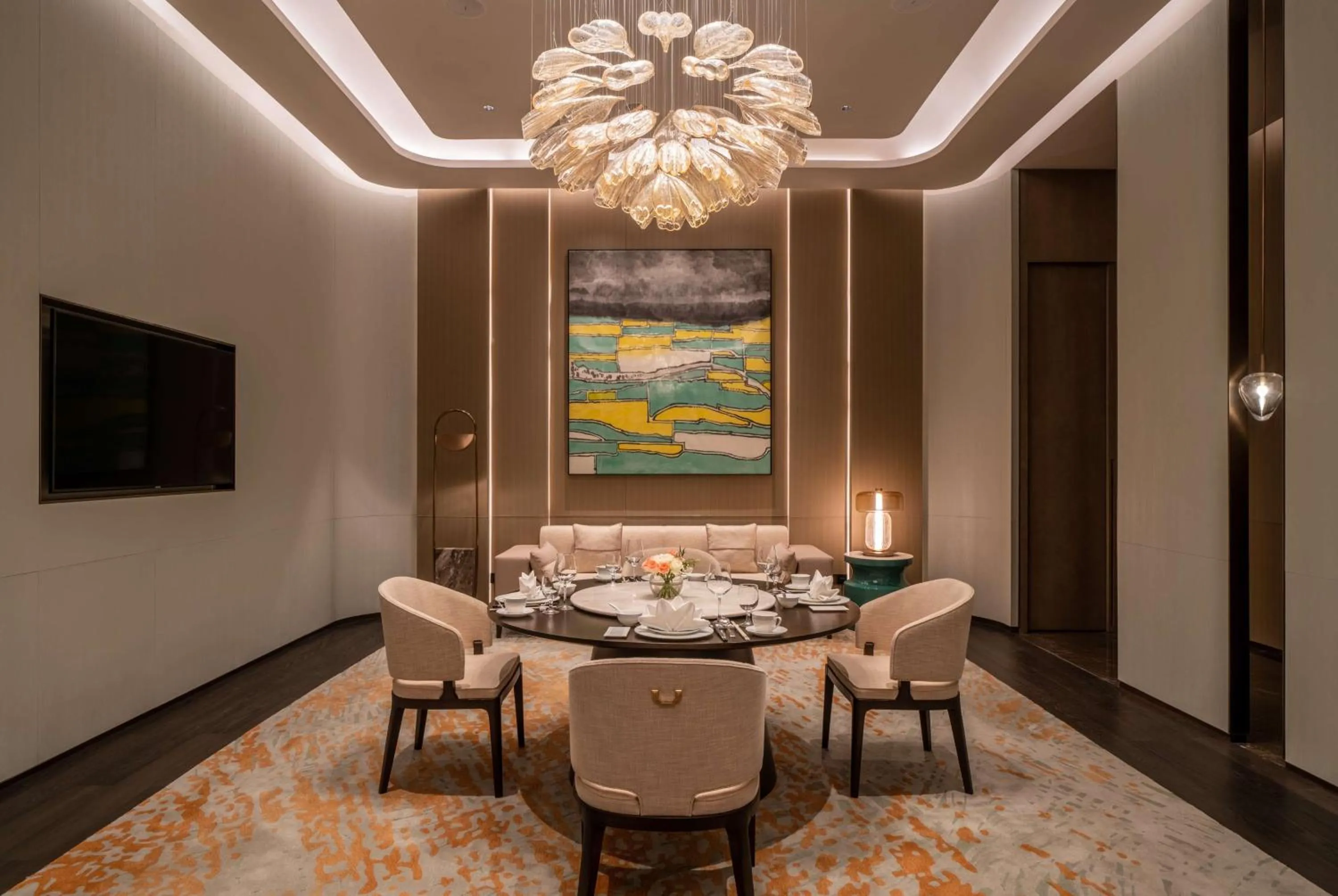 Dining area in Hilton Shenzhen World Exhibition & Convention Centre