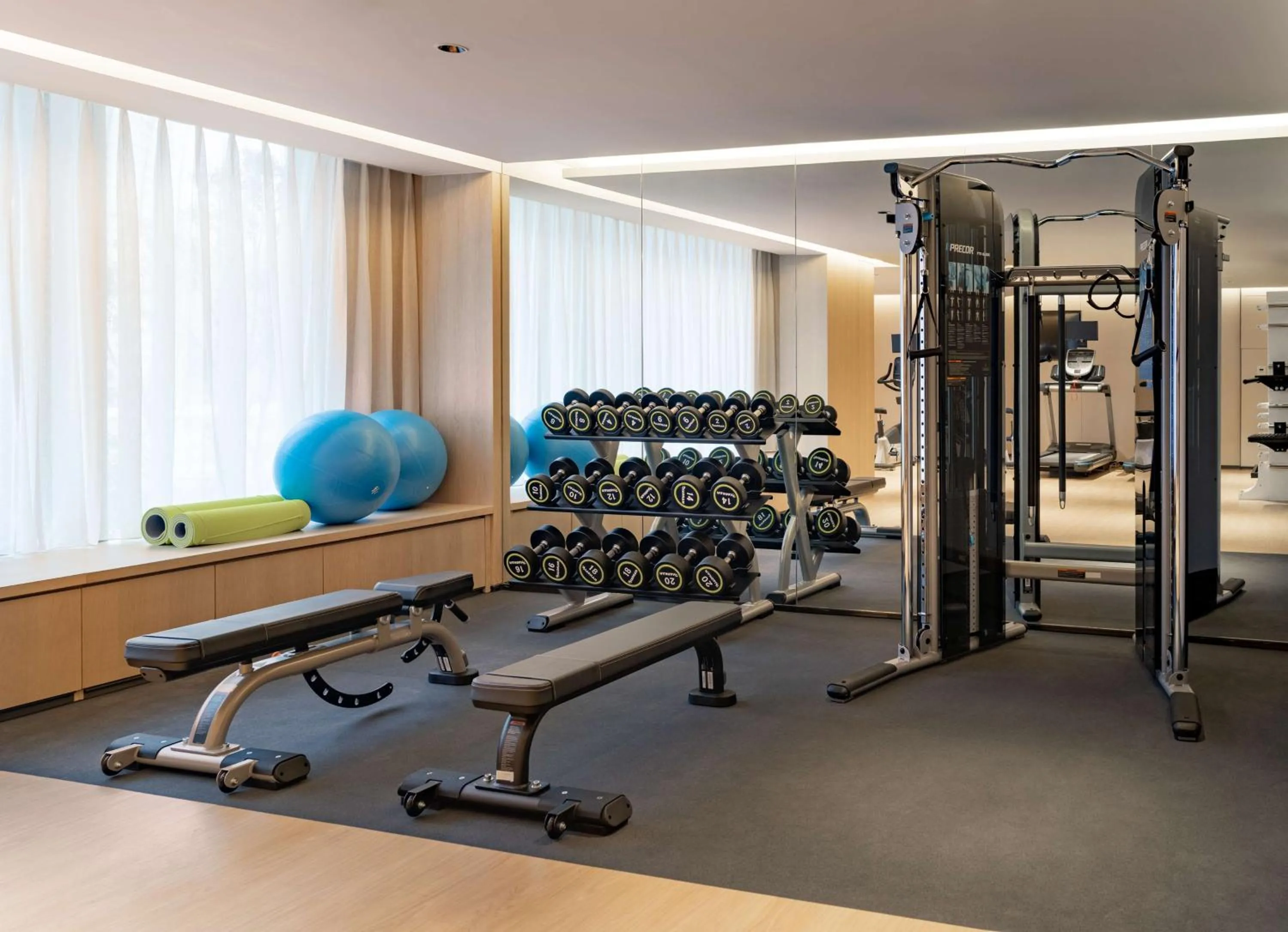 Fitness centre/facilities in Hilton Garden Inn Shenzhen World Exhibition & Convention Center