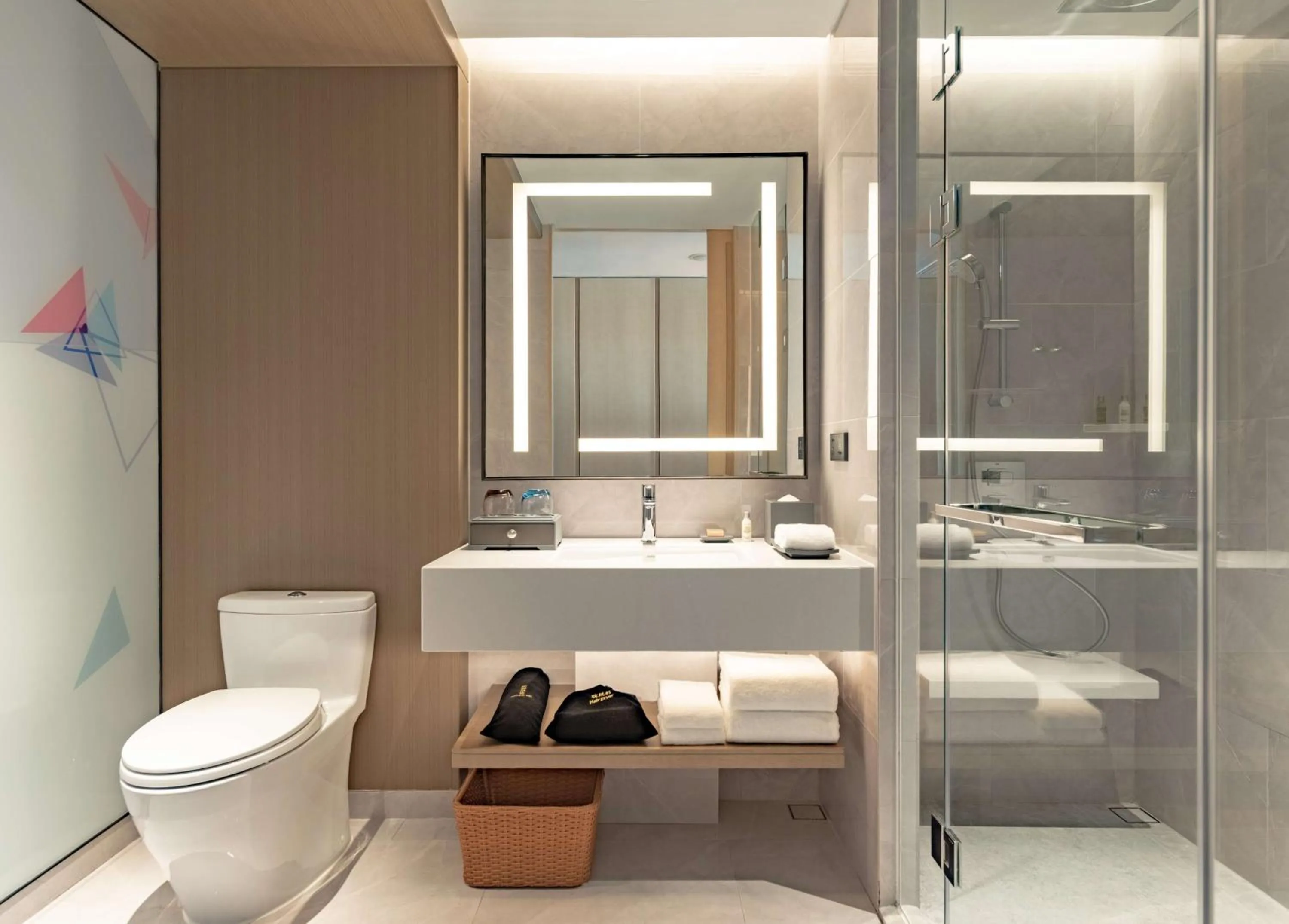 Bathroom in Hilton Garden Inn Shenzhen World Exhibition & Convention Center