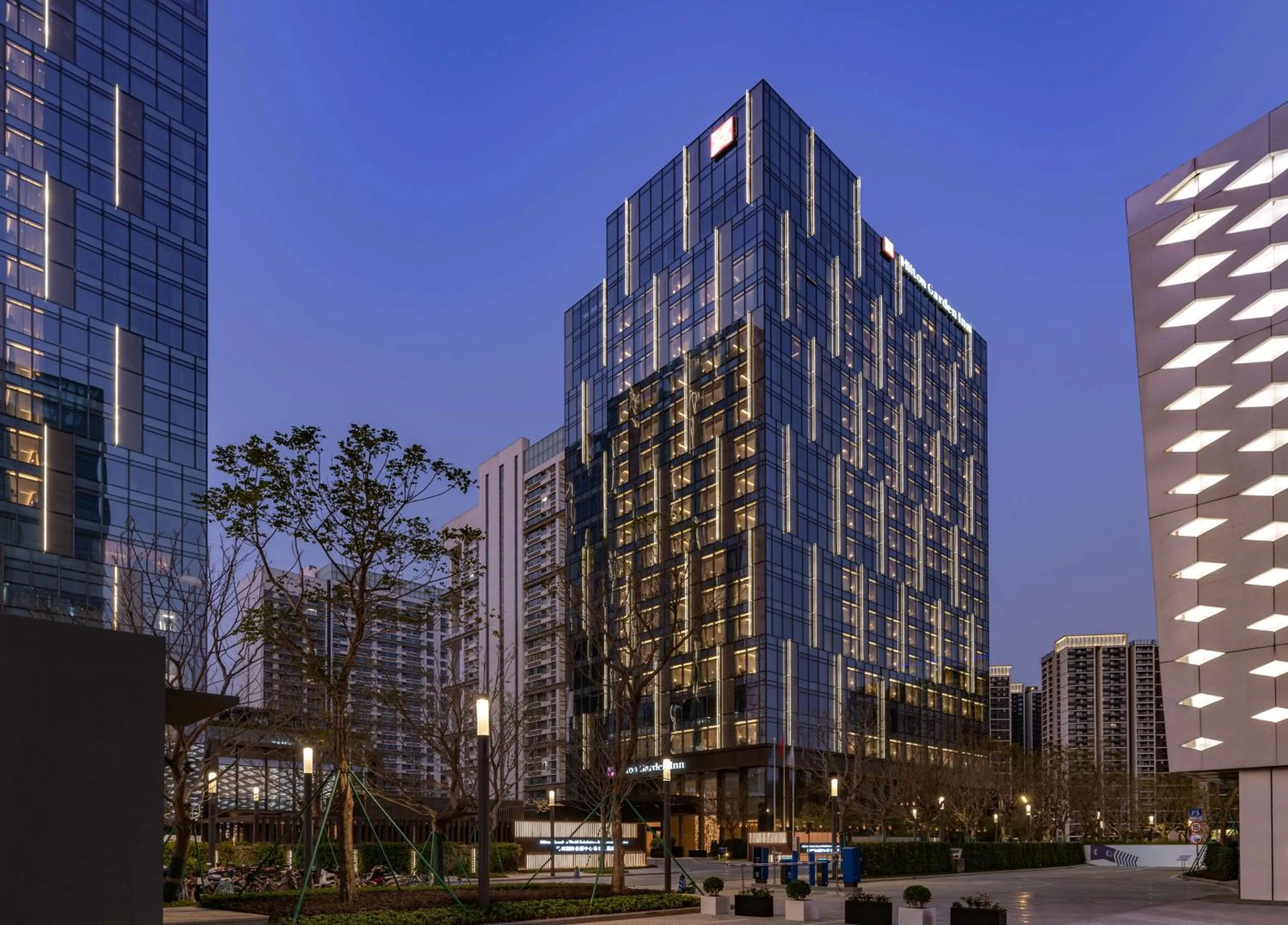 Property building in Hilton Garden Inn Shenzhen World Exhibition & Convention Center