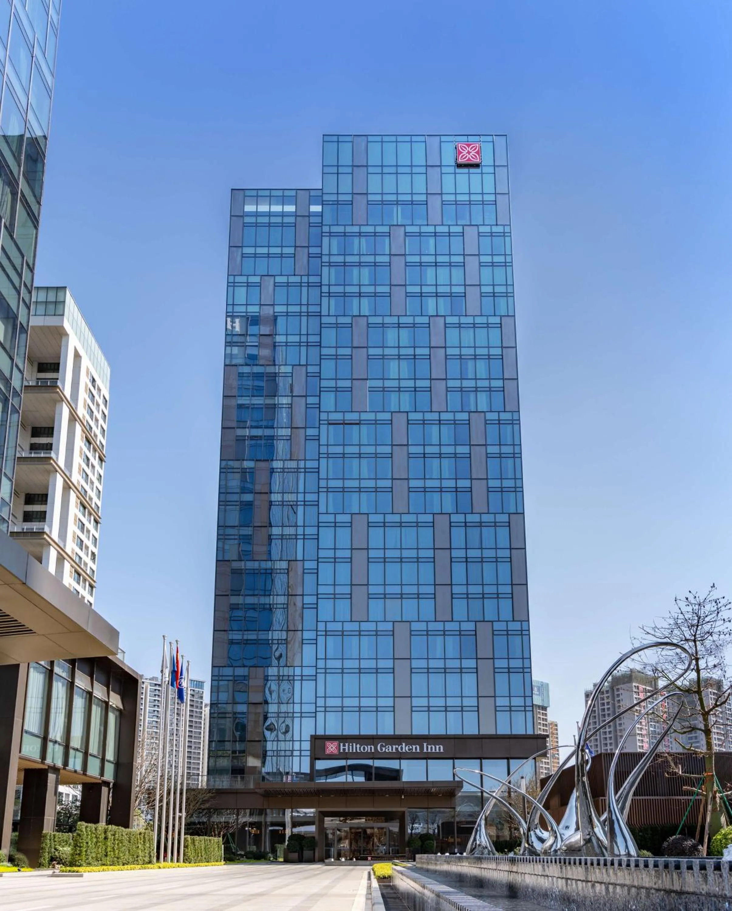 Property building in Hilton Garden Inn Shenzhen World Exhibition & Convention Center