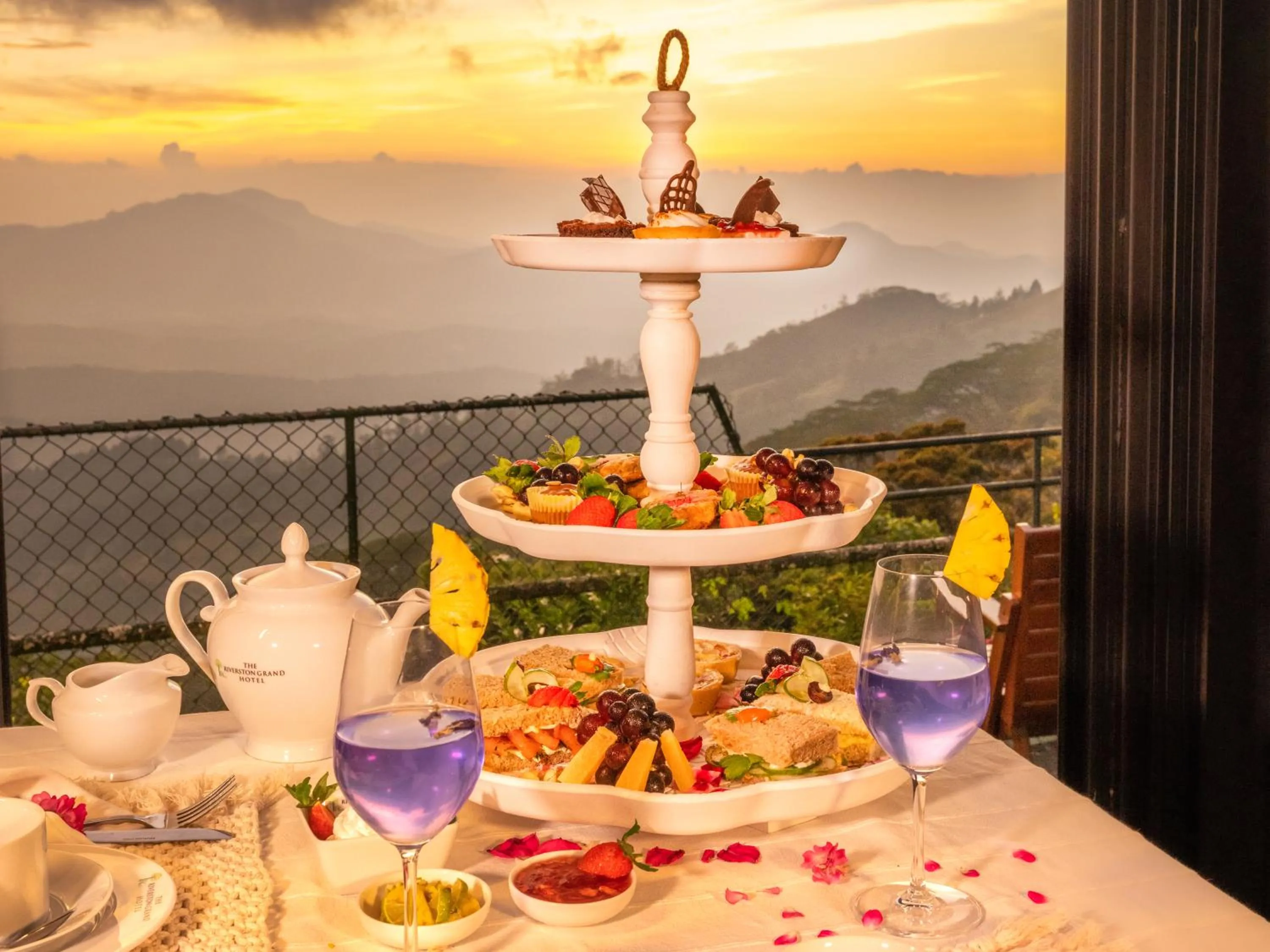 Restaurant/places to eat in The Riverston Grand