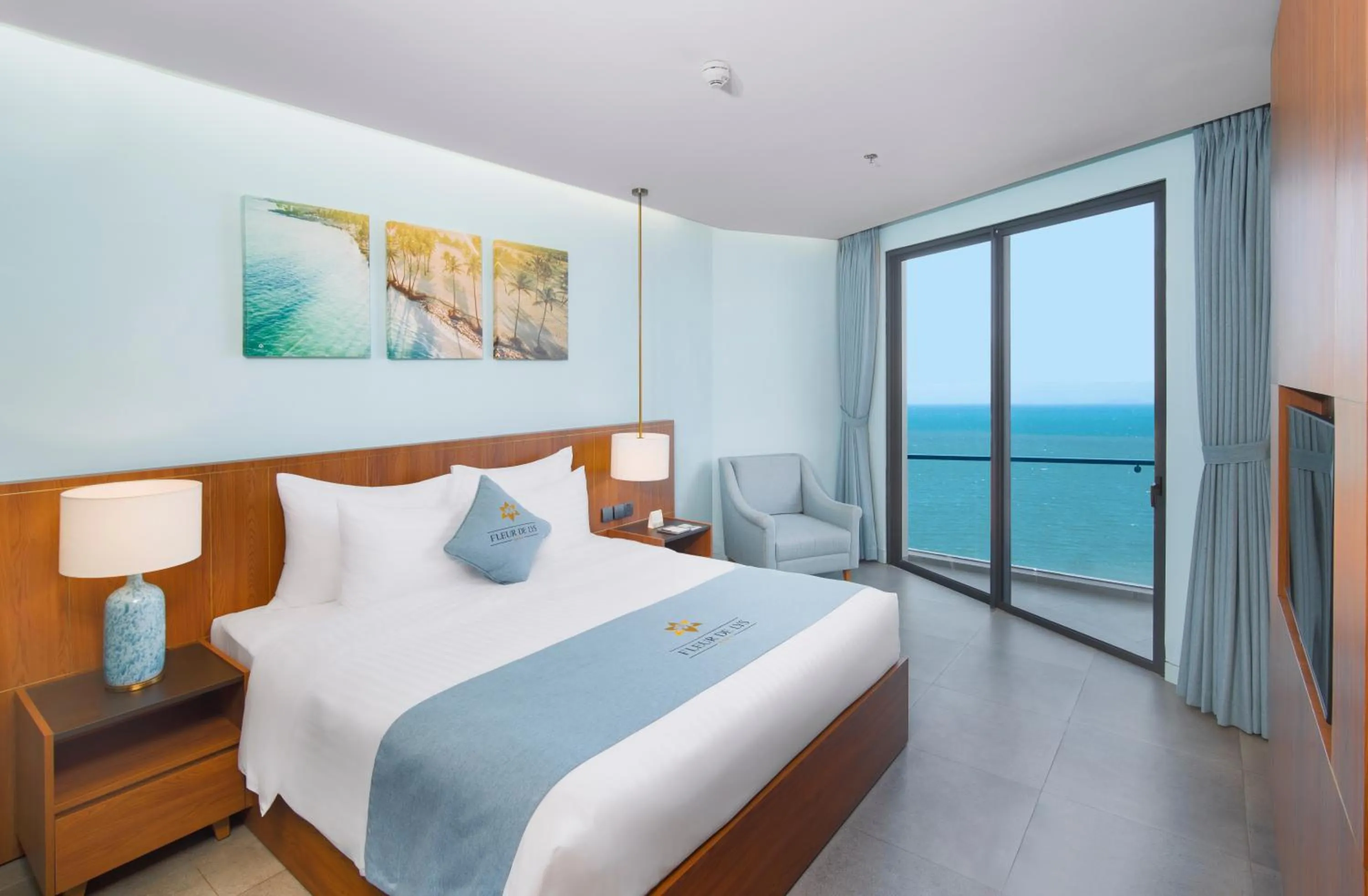 View (from property/room), Bed in Fleur de Lys Hotel Quy Nhon