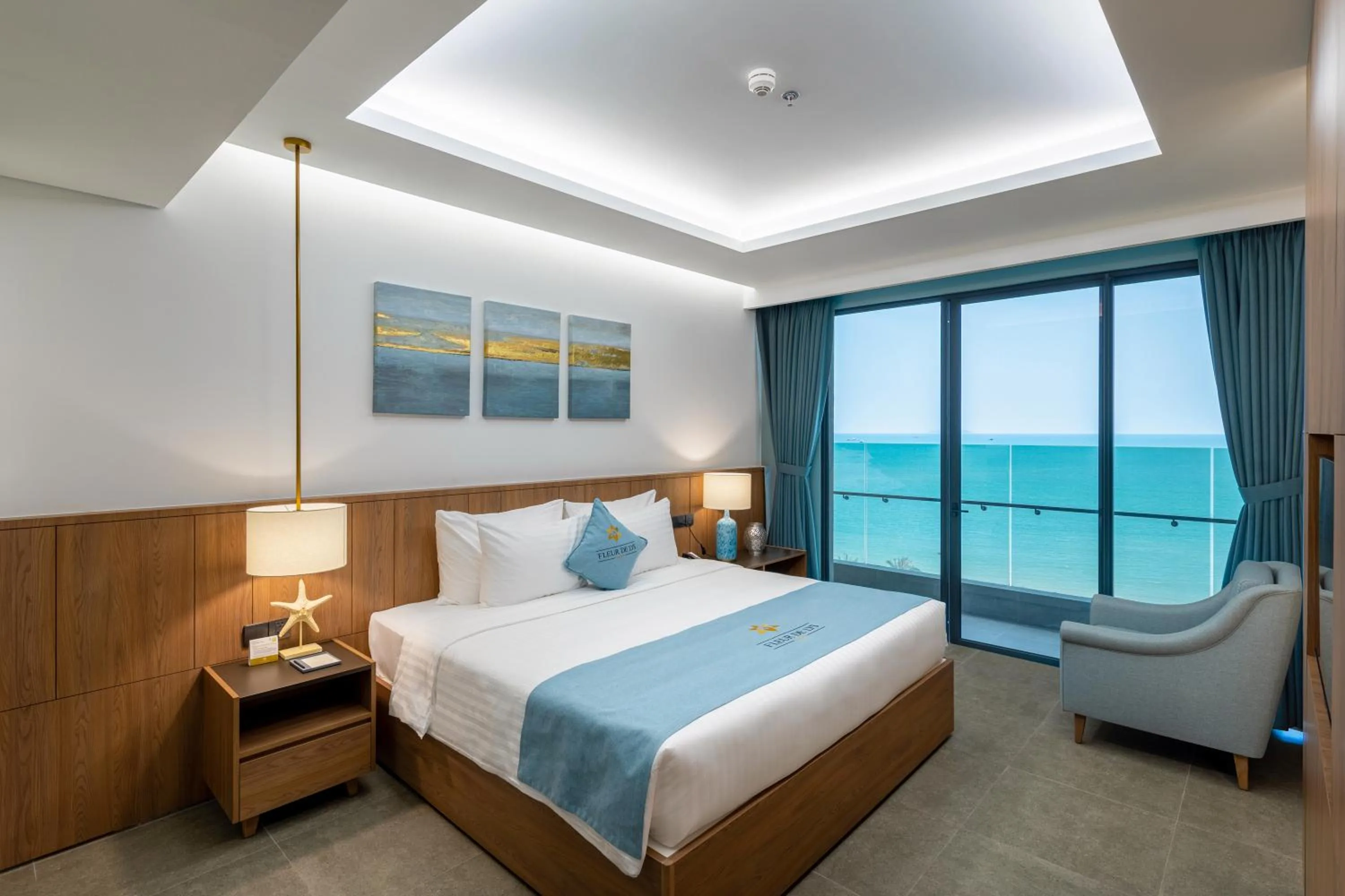 Bedroom, Bed in Fleur de Lys Hotel Quy Nhon