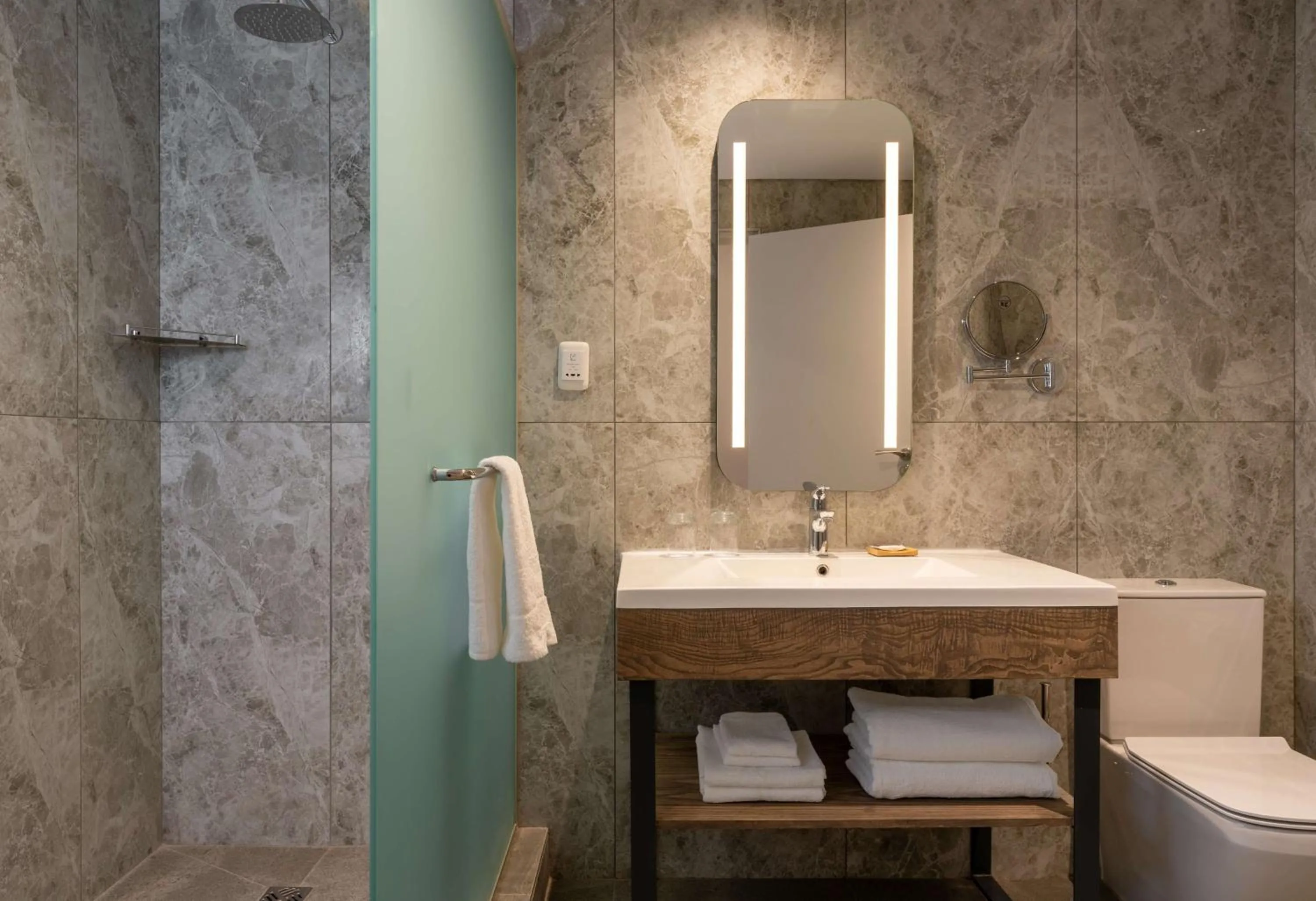 Bathroom in Radisson Hotel and Convention Centre OR Tambo Airport