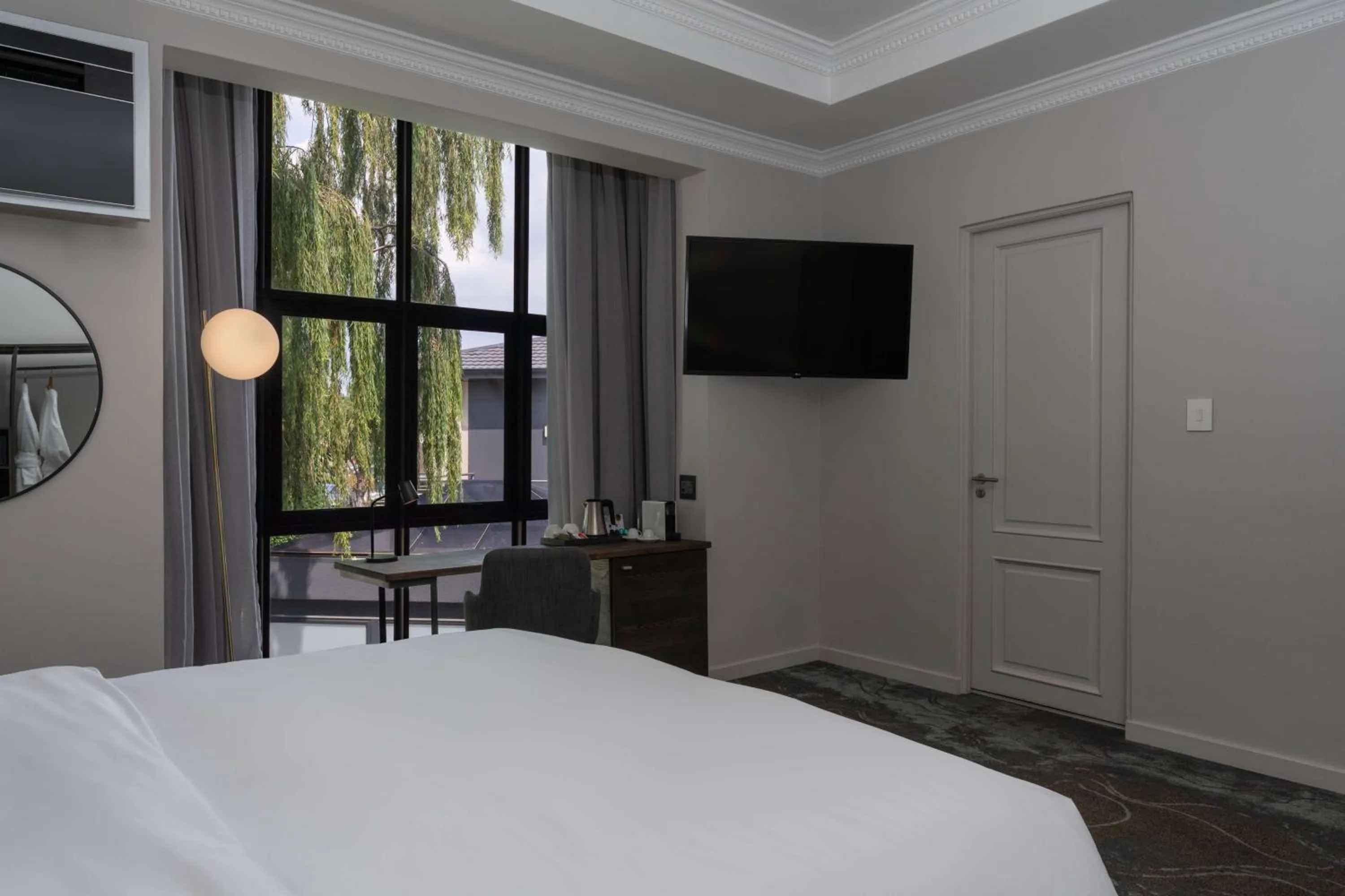 Bedroom, Bed in Radisson Hotel and Convention Centre OR Tambo Airport