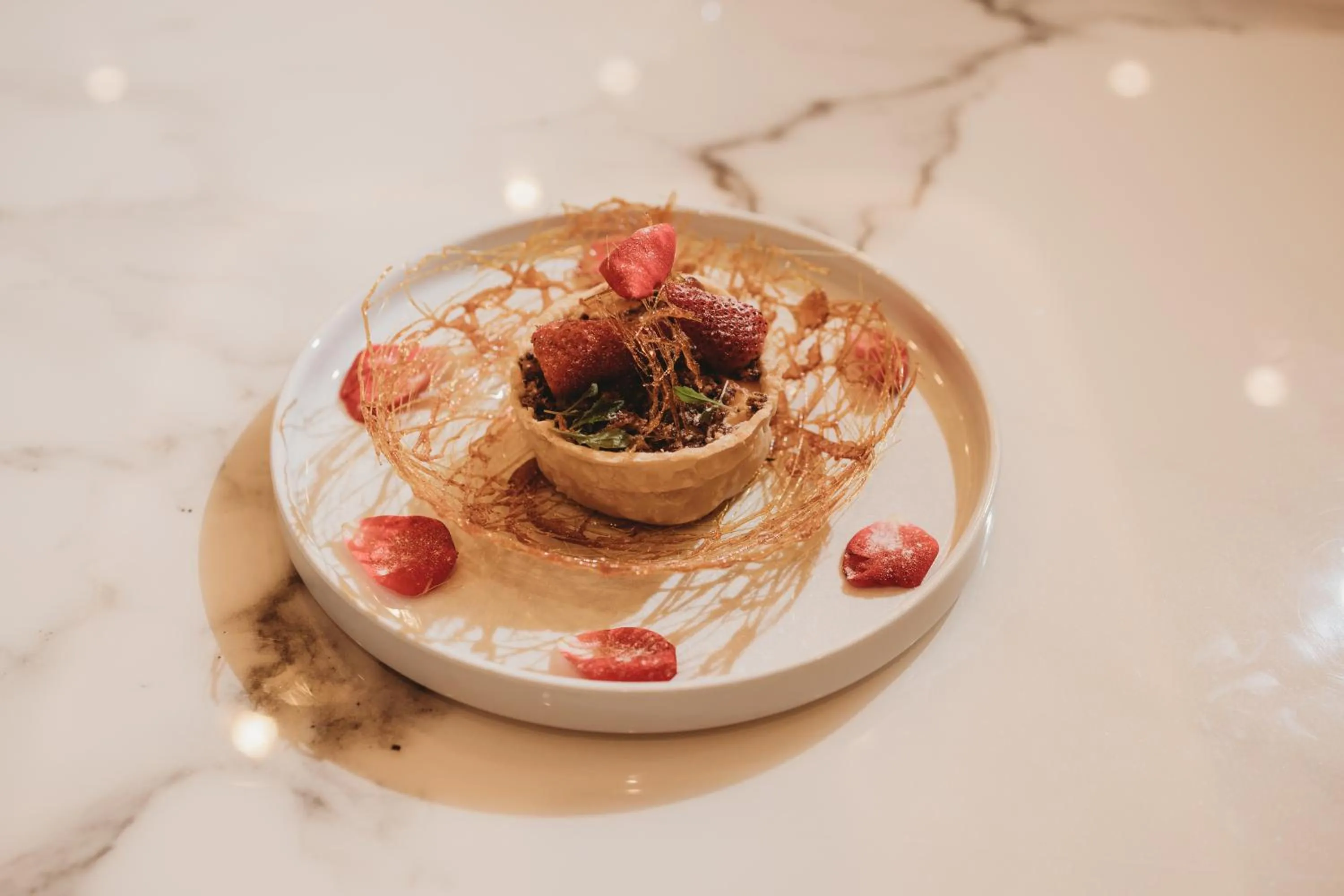 Restaurant/places to eat in Radisson Hotel and Convention Centre OR Tambo Airport