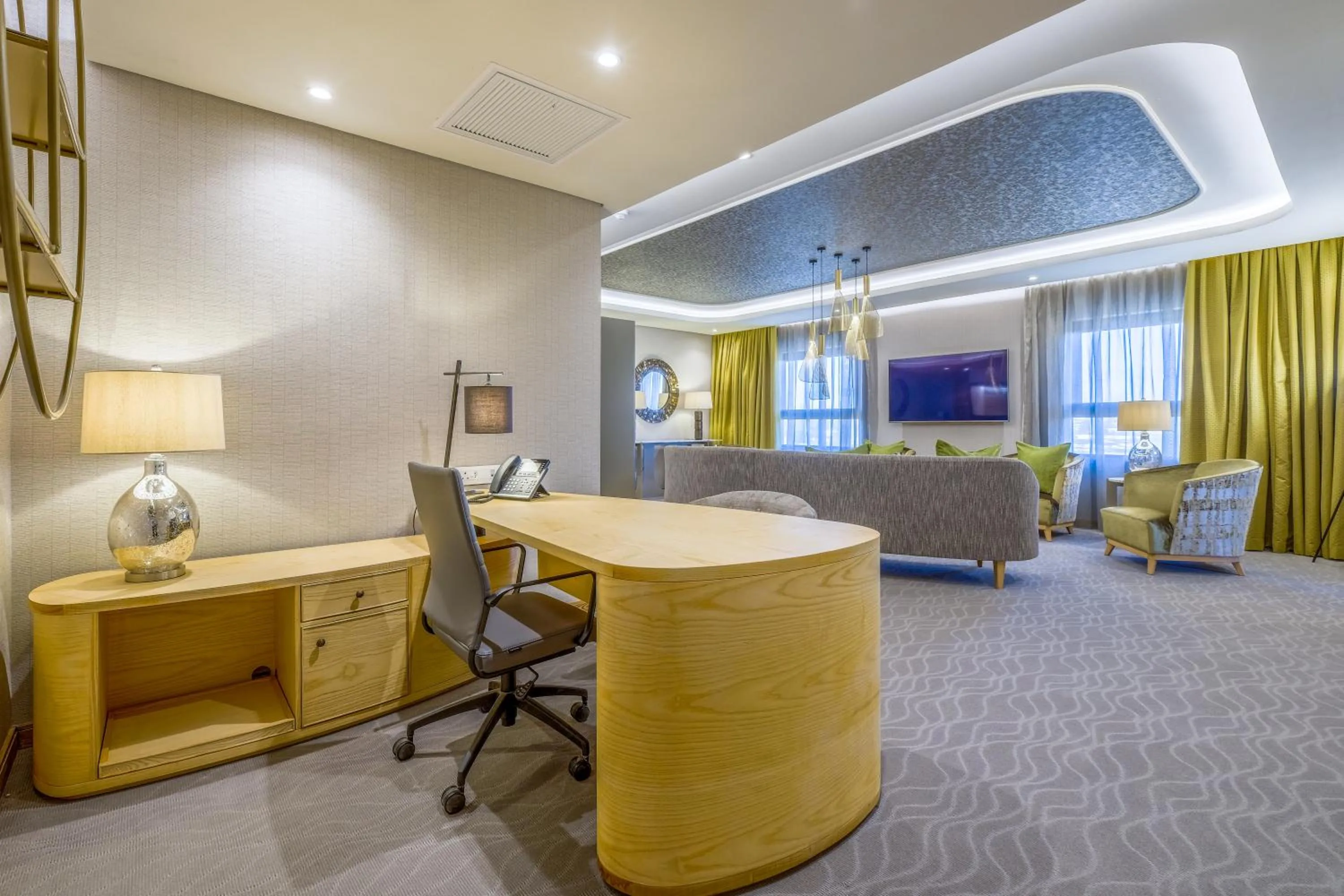 Business facilities in Radisson Hotel and Convention Centre OR Tambo Airport