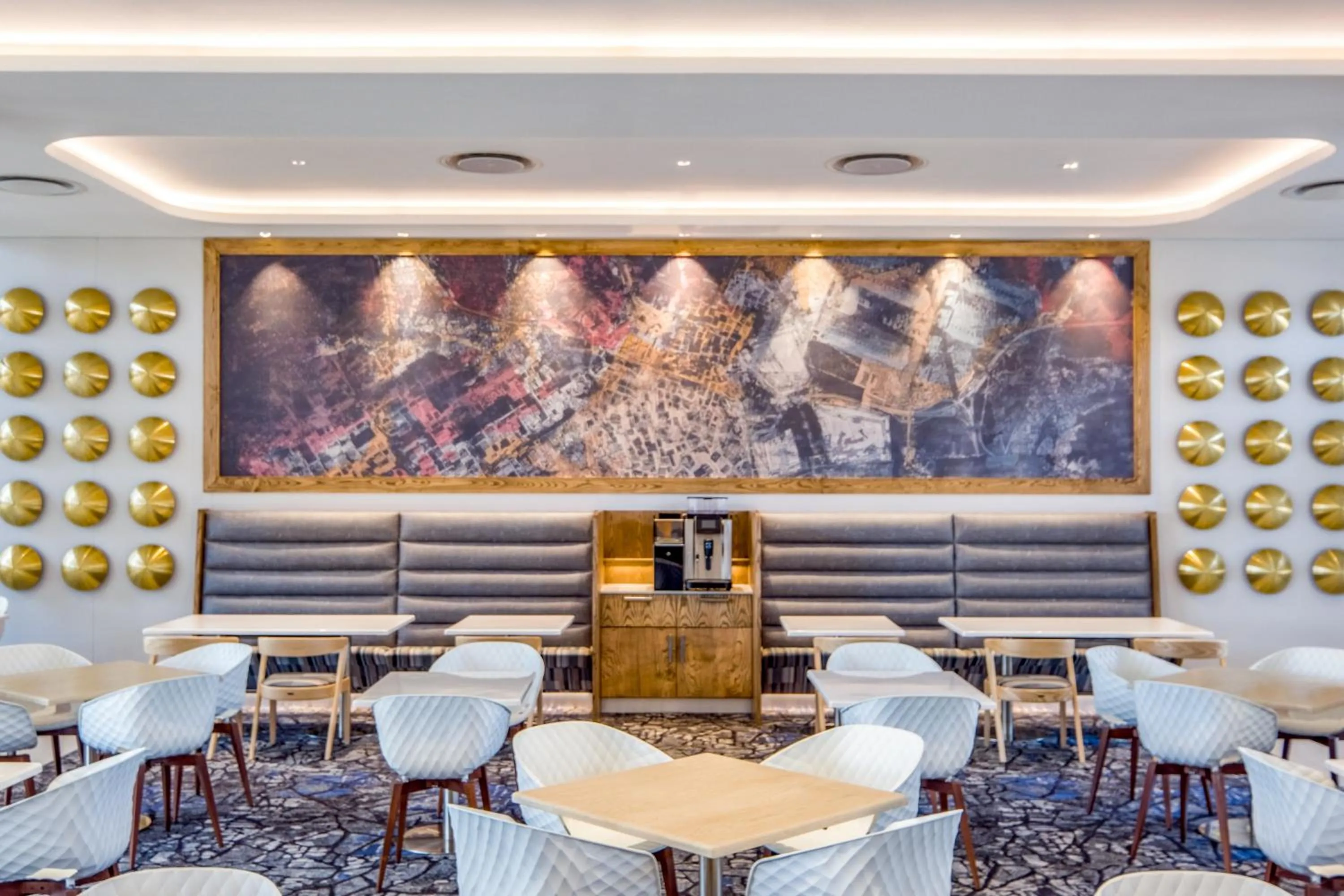 Restaurant/places to eat in Radisson Hotel and Convention Centre OR Tambo Airport