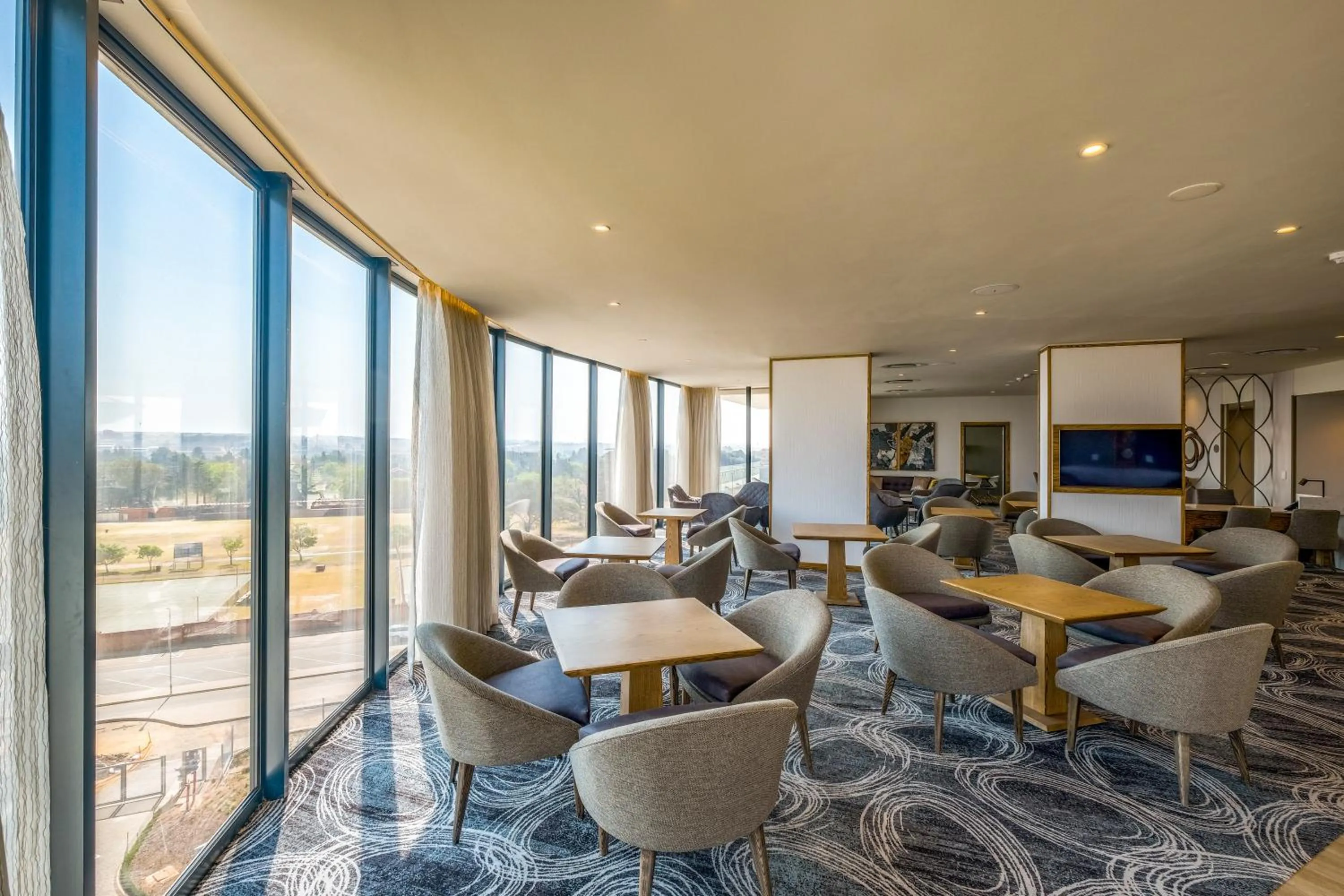 Living room in Radisson Hotel and Convention Centre OR Tambo Airport