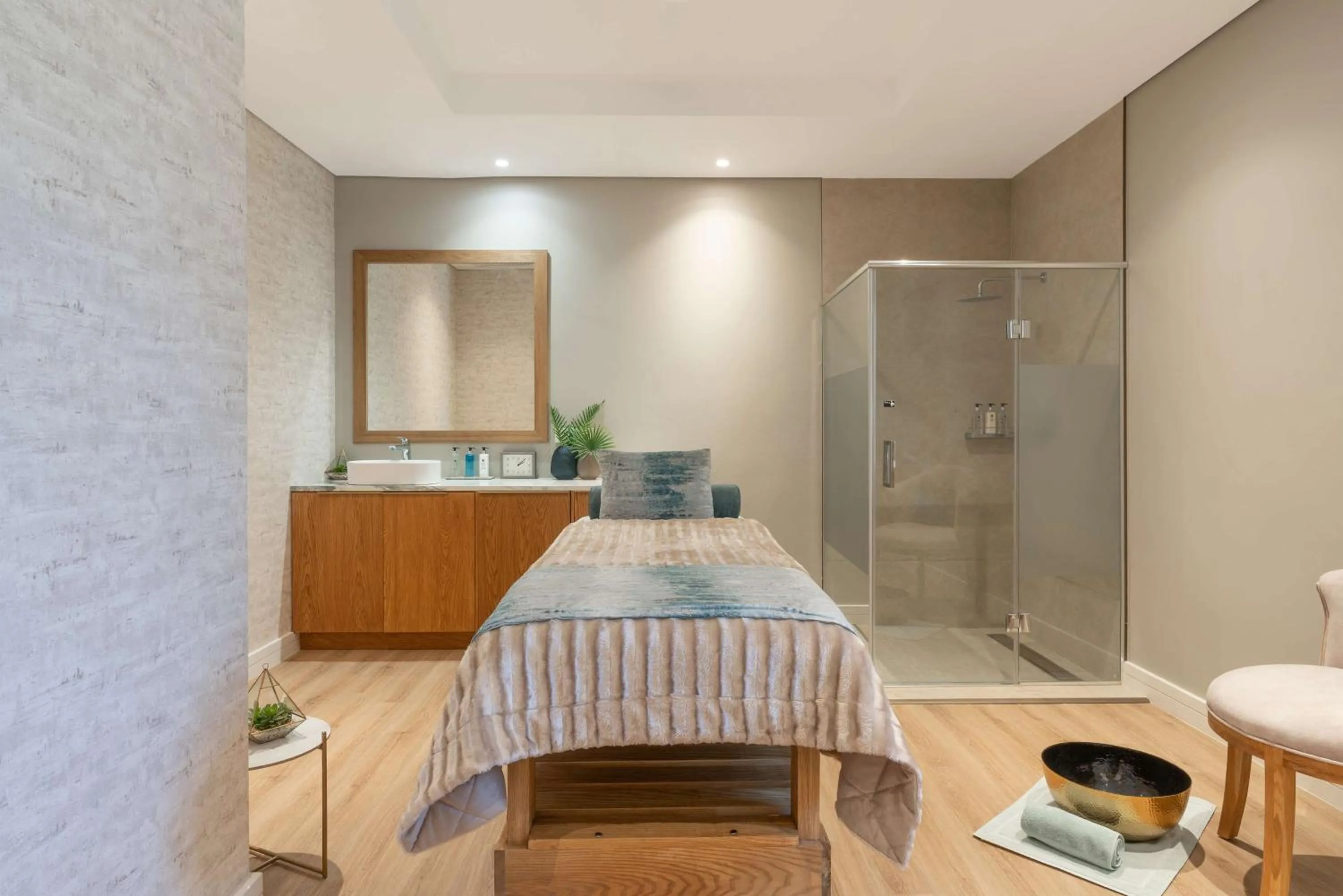 Spa and wellness centre/facilities in Radisson Hotel and Convention Centre OR Tambo Airport