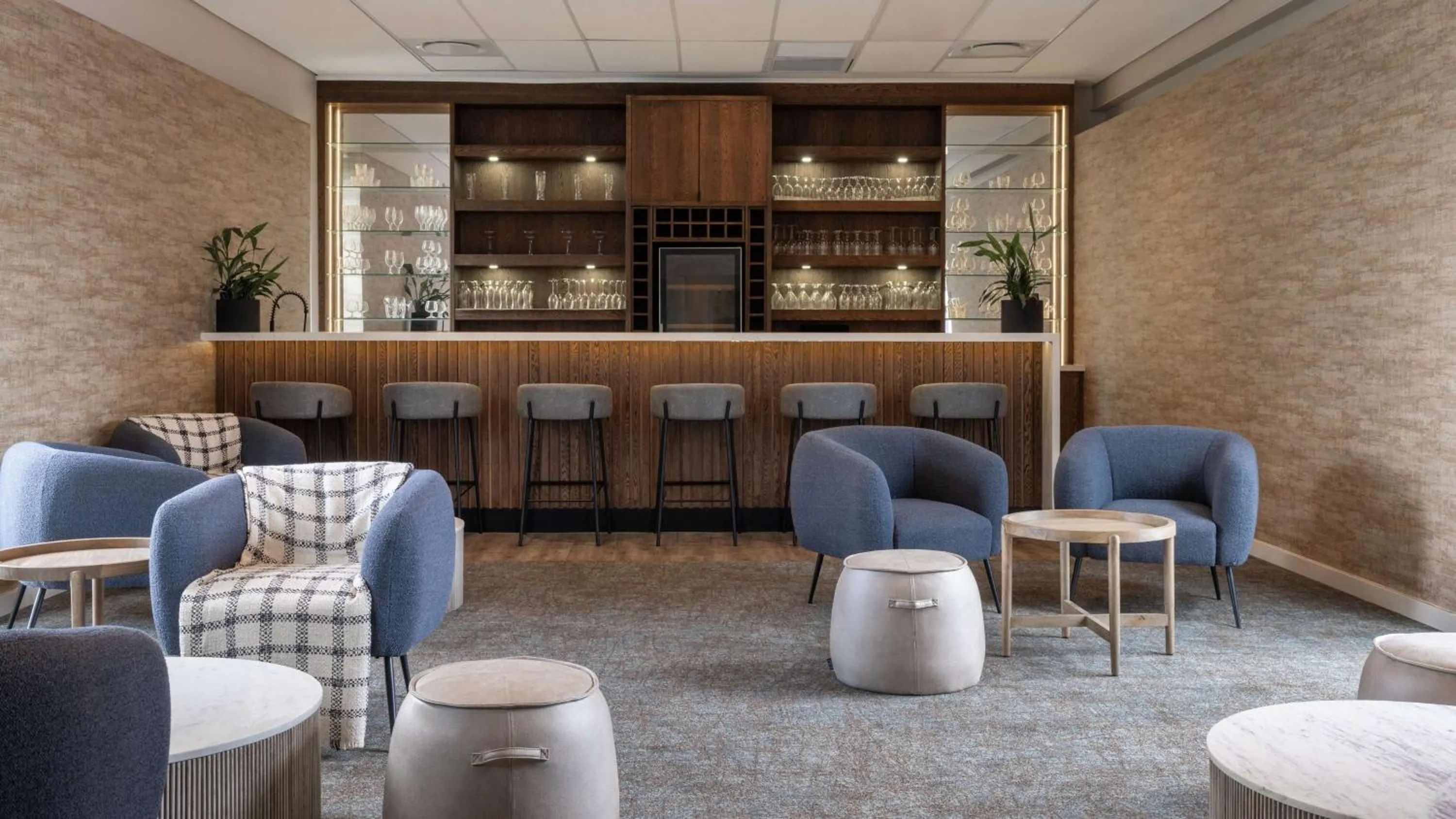 Lounge or bar in Radisson Hotel and Convention Centre OR Tambo Airport