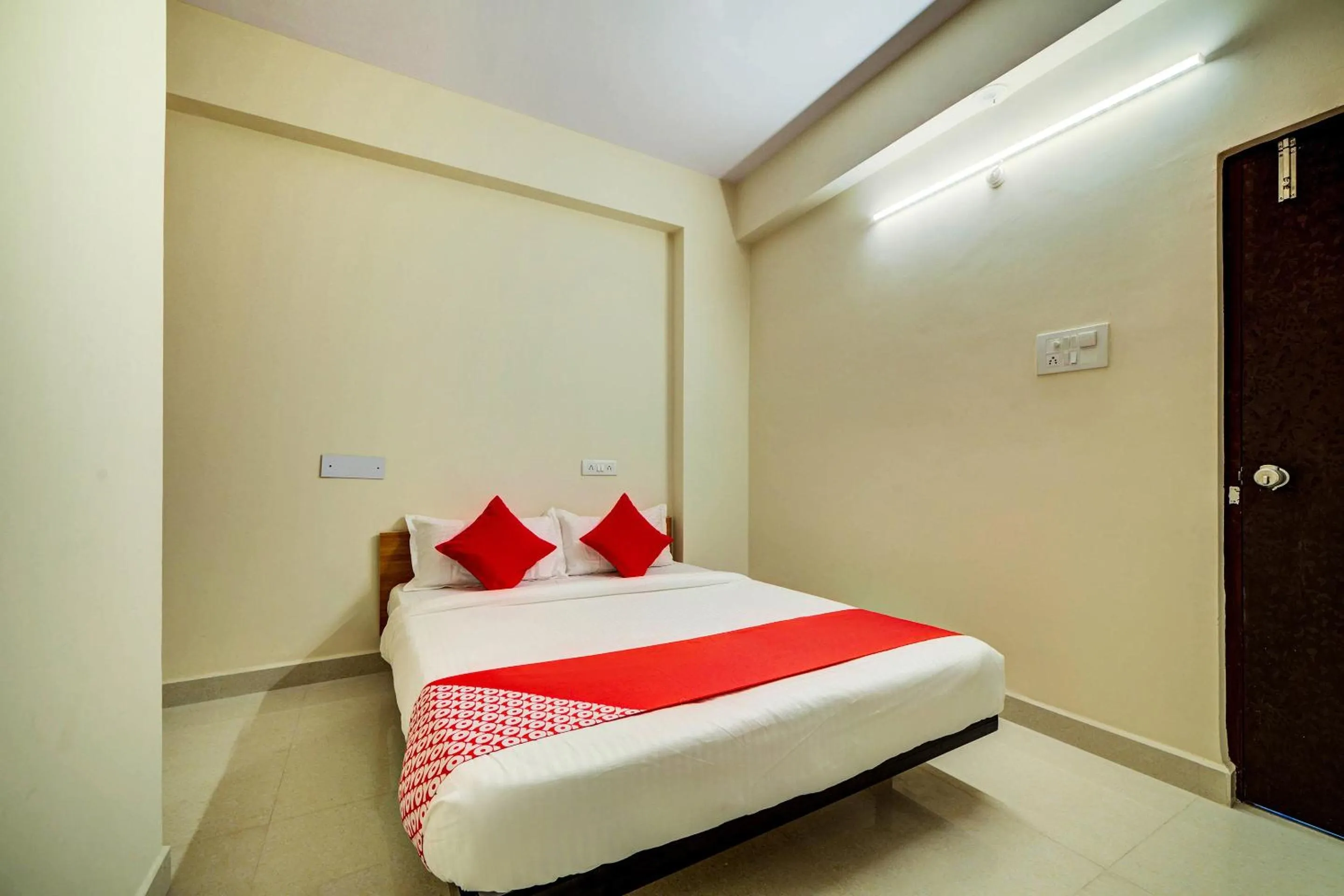 Bedroom, Bed in Hotel O JV Colony Near KFC Gachibowli