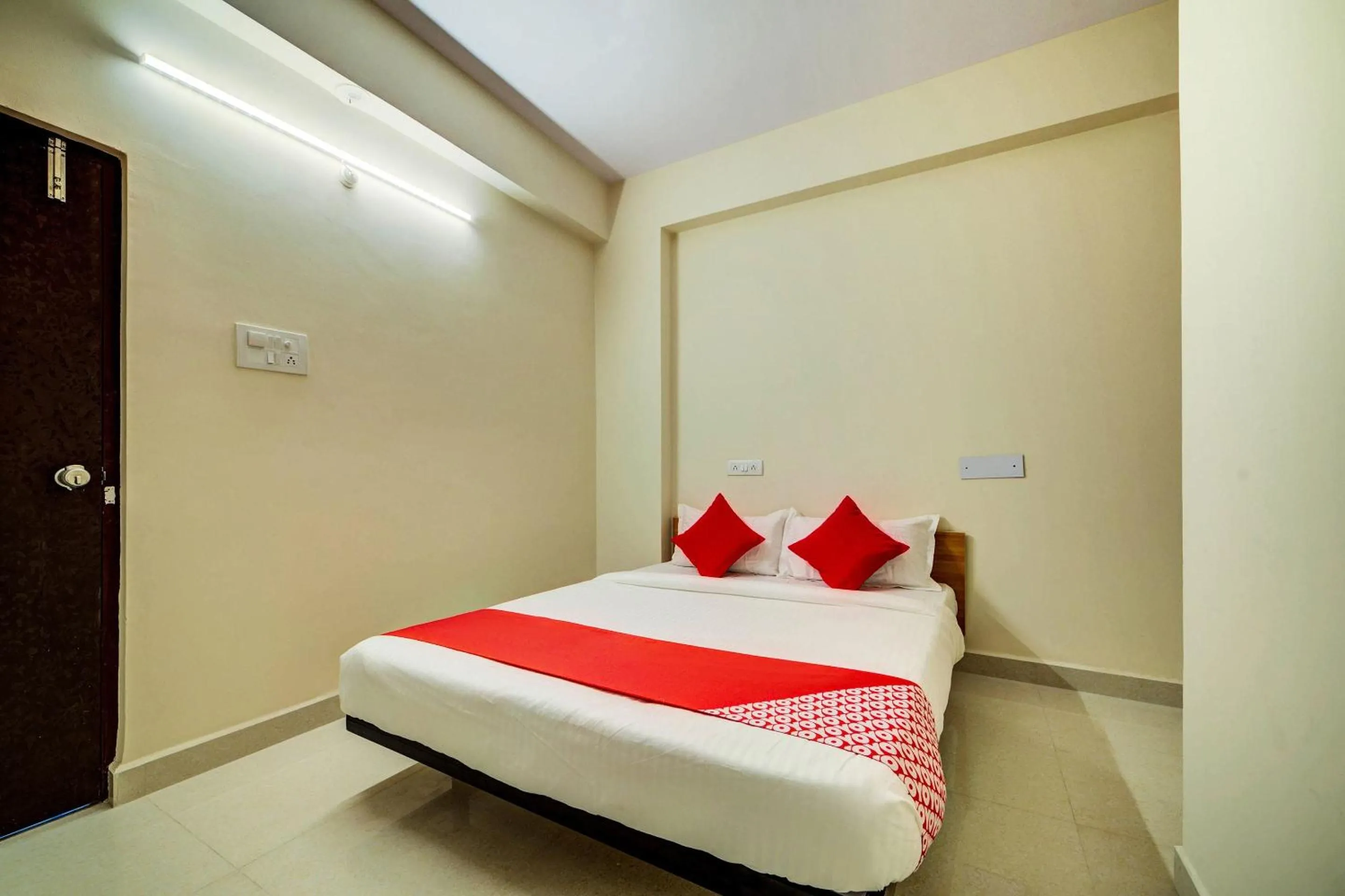 Bedroom, Bed in Hotel O JV Colony Near KFC Gachibowli