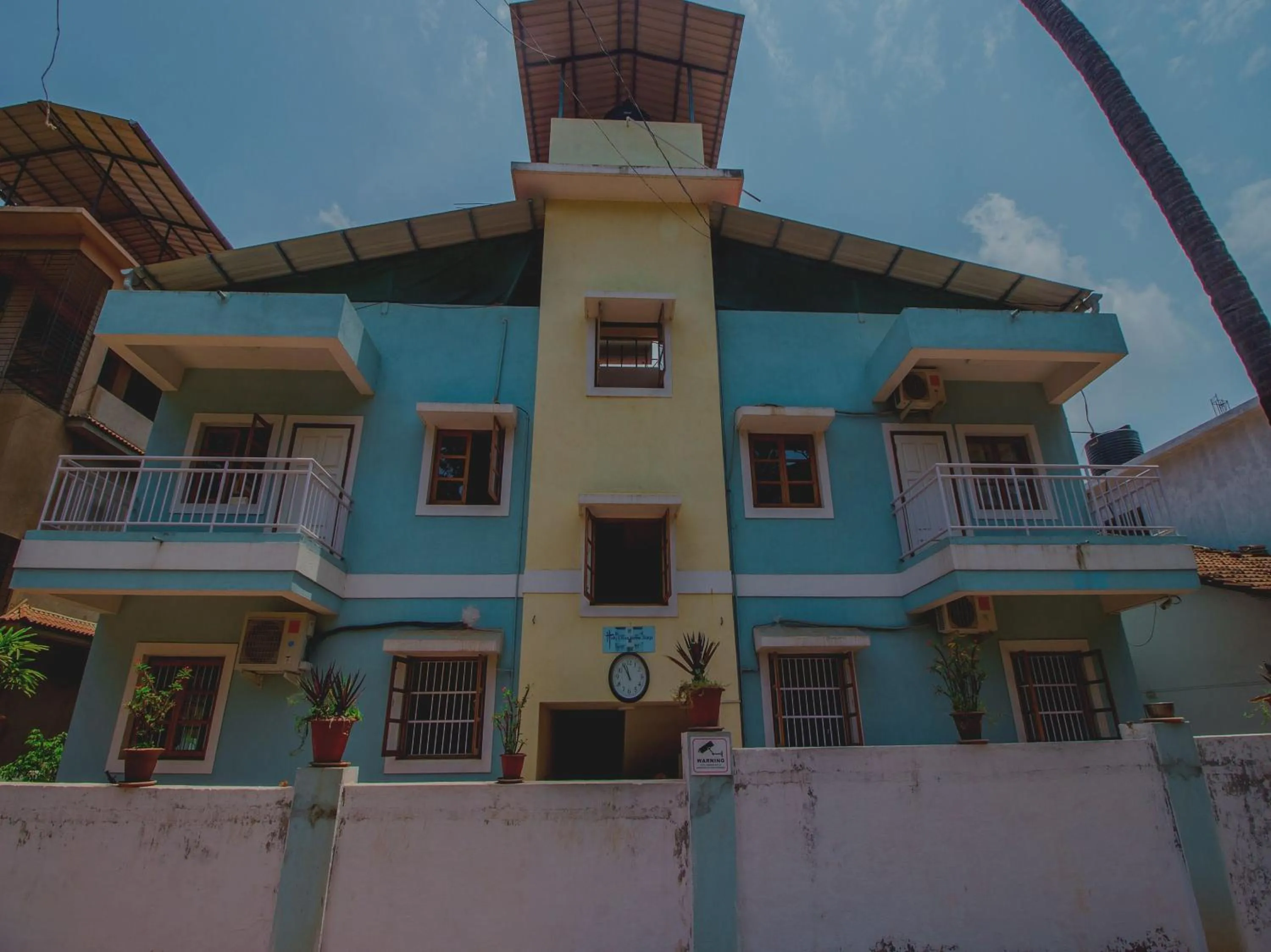 Facade/entrance in Super Collection O Holy Cross Home Stays