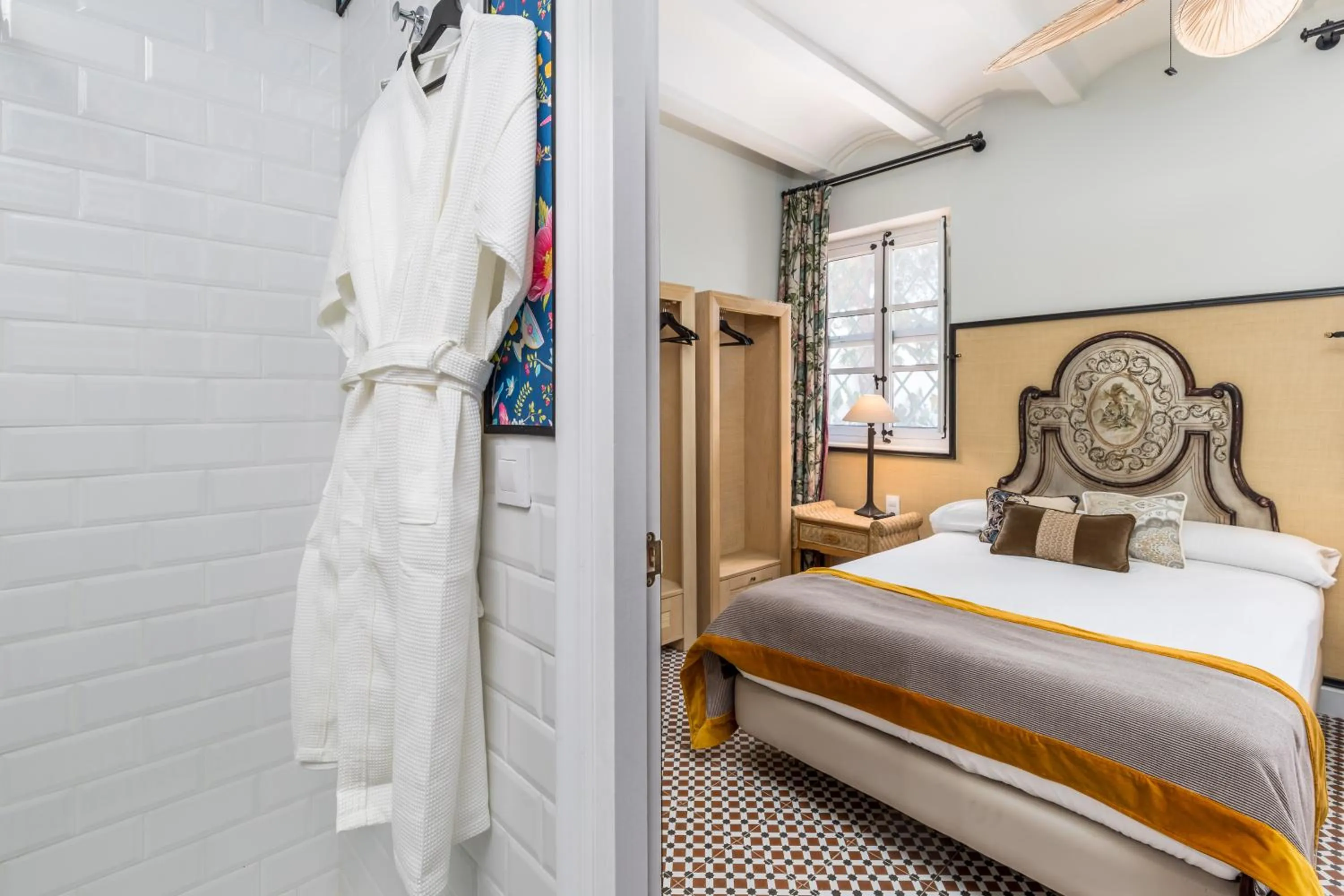 Bed in Maison San Alfredo B&B