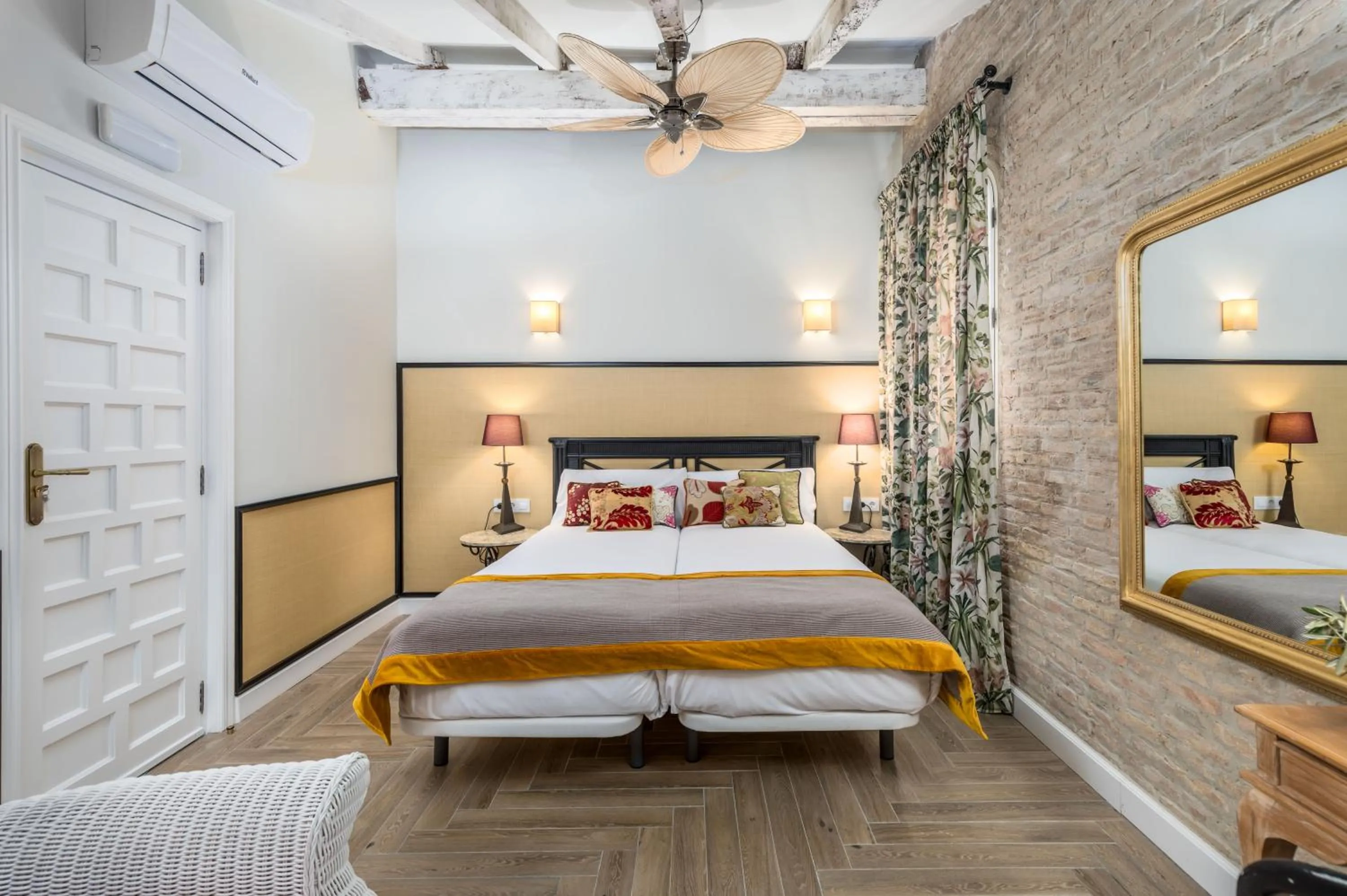 Bed in Maison San Alfredo B&B