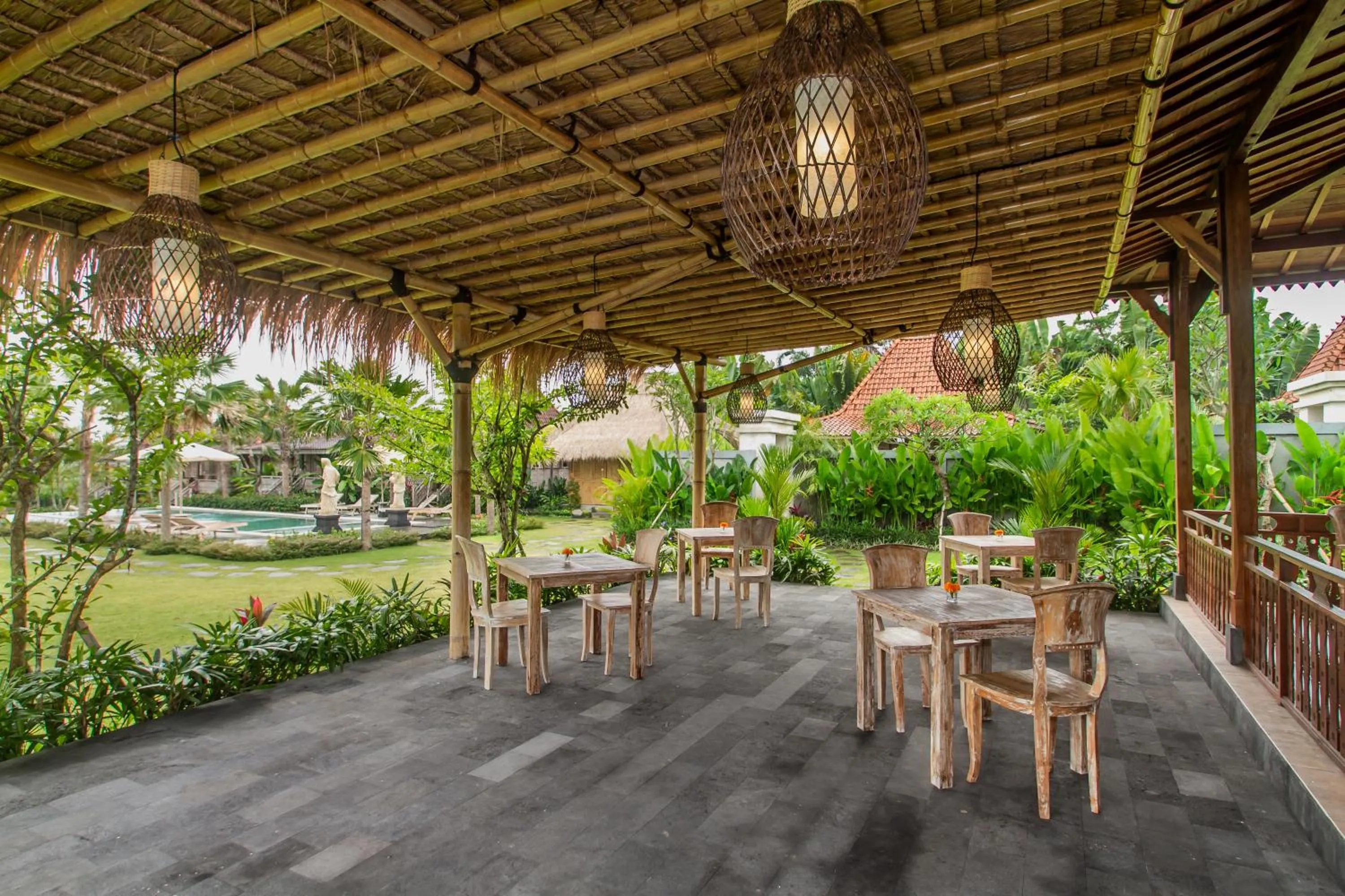 Restaurant/places to eat in Aswanaya Villas Ubud