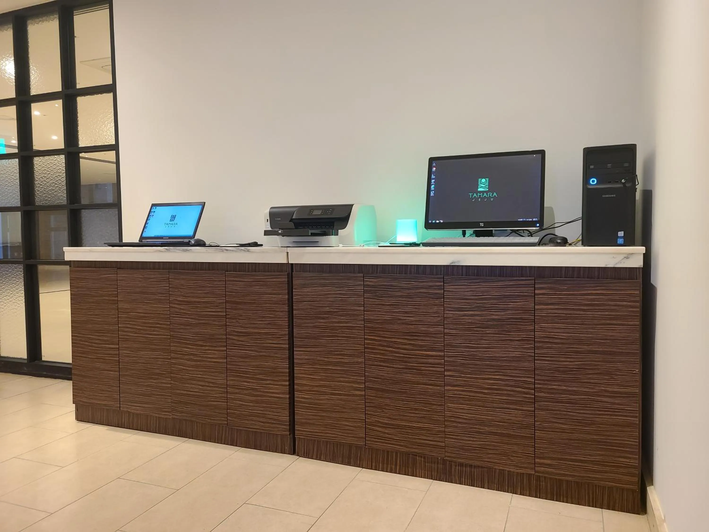 hair dresser in Tamara Jeju hotel