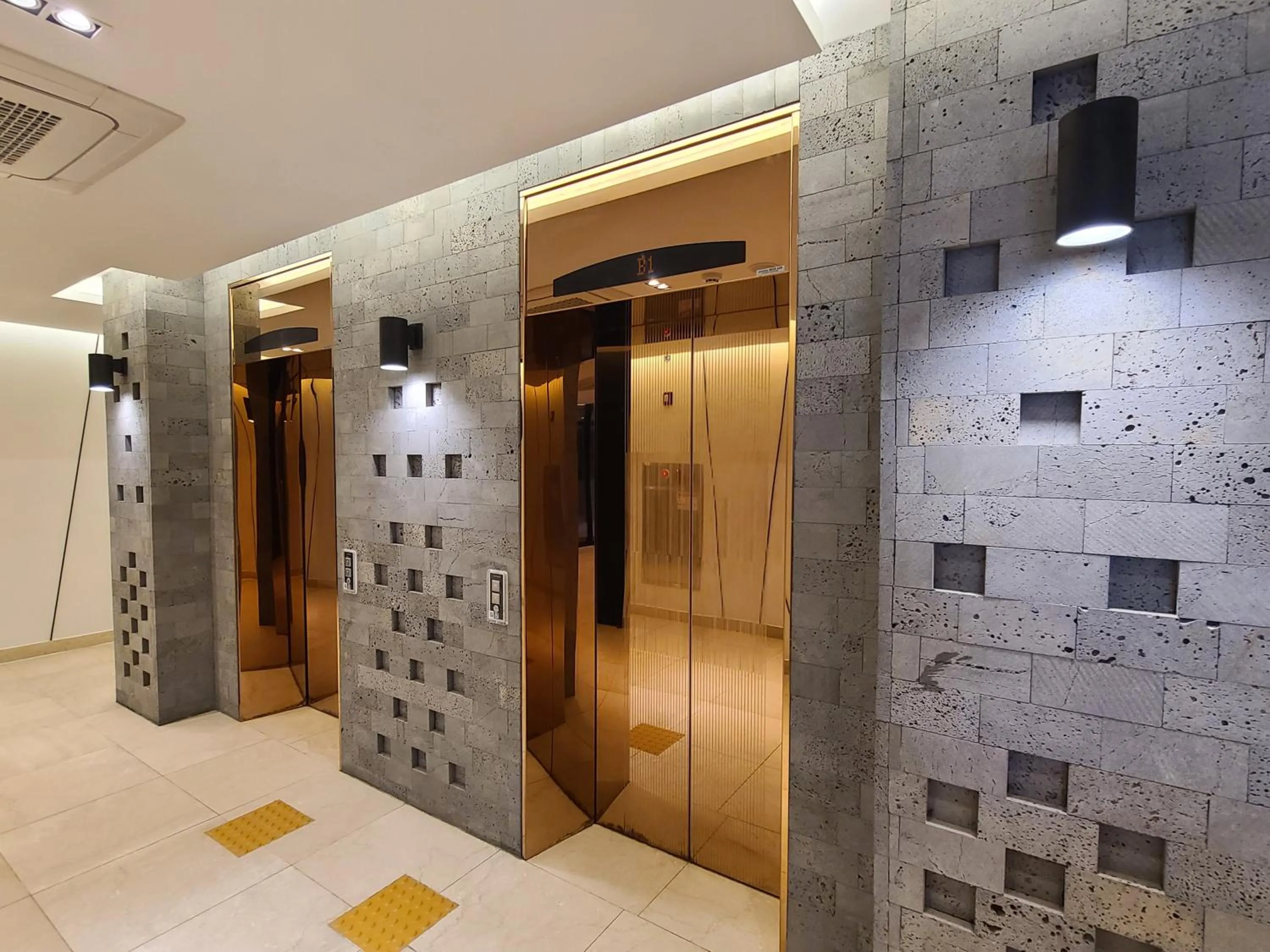 Property building in Tamara Jeju hotel