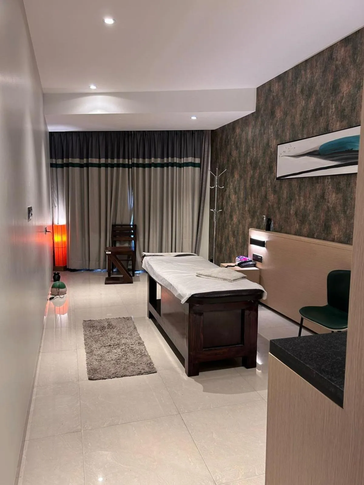 Spa and wellness centre/facilities, Bed in Click Hotel Bangalore - International Airport