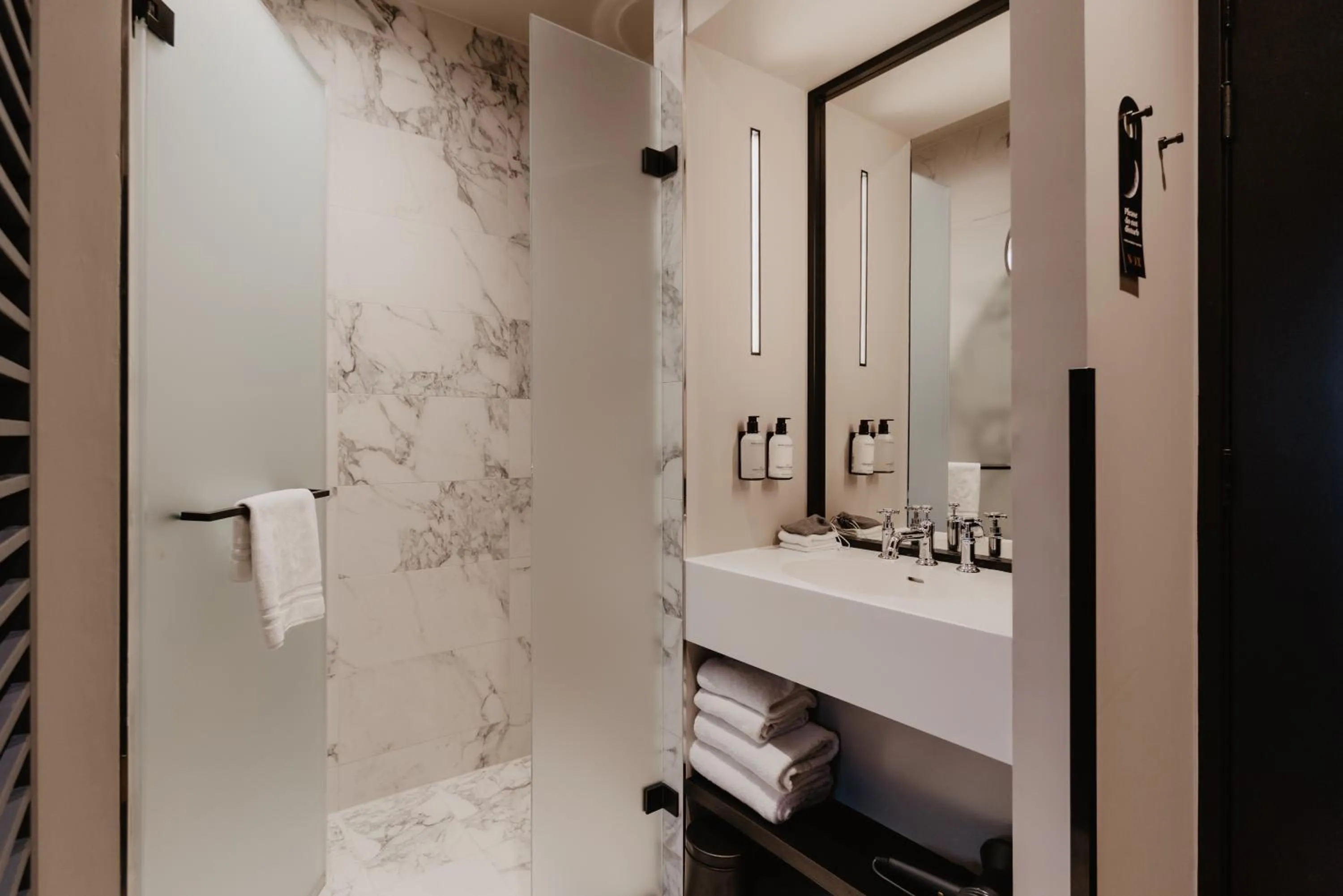 Shower in The Nox Hotel