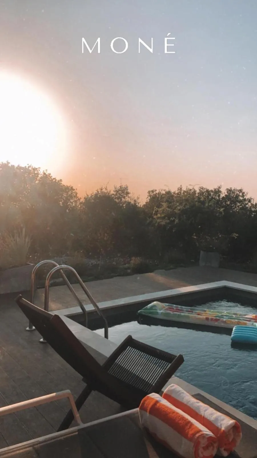 Swimming pool in Alonella