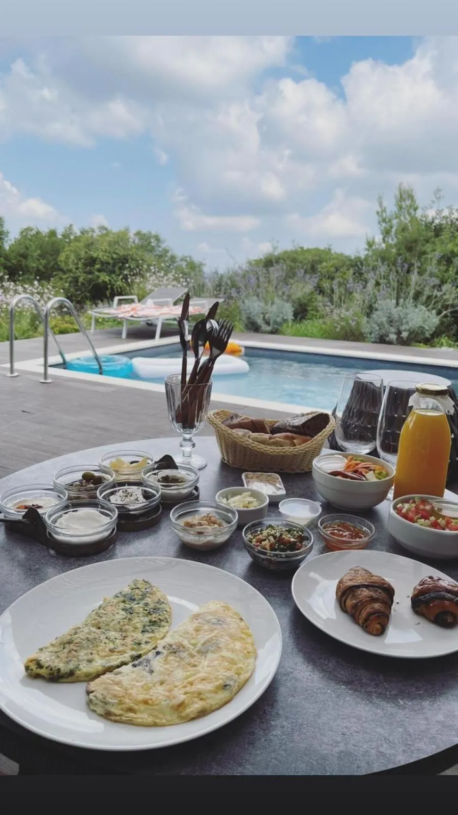 Breakfast in Alonella