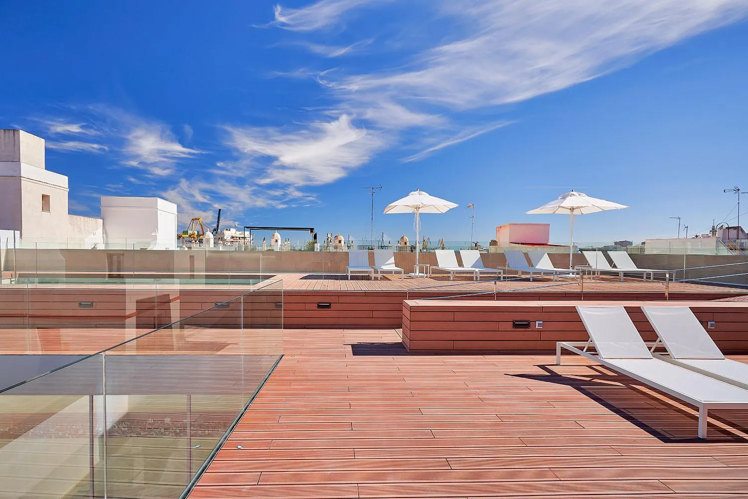 Swimming pool in Tandem Torres de Cádiz Suites