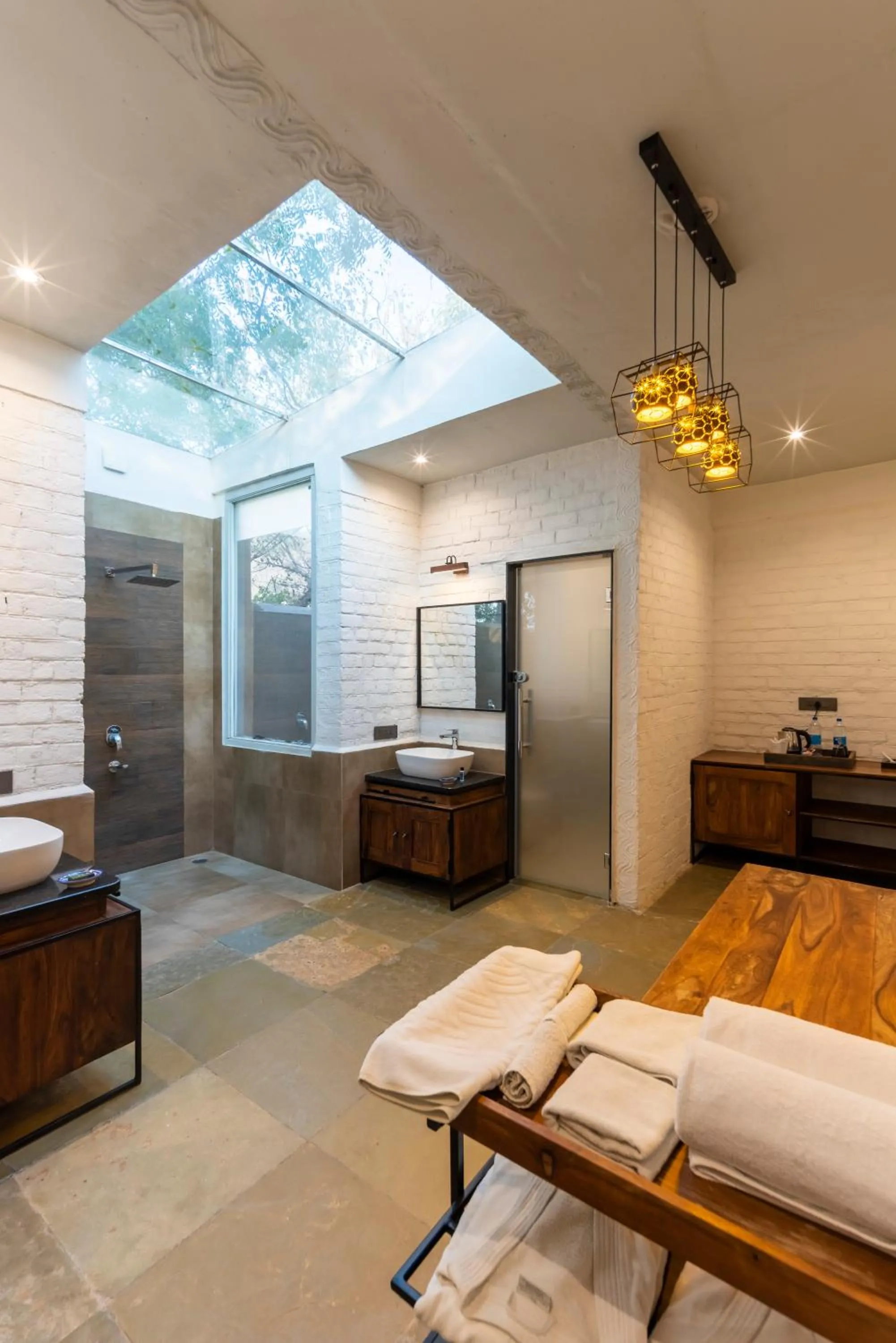 Bathroom, Bed in Vanaashrya Resort and Spa Sariska