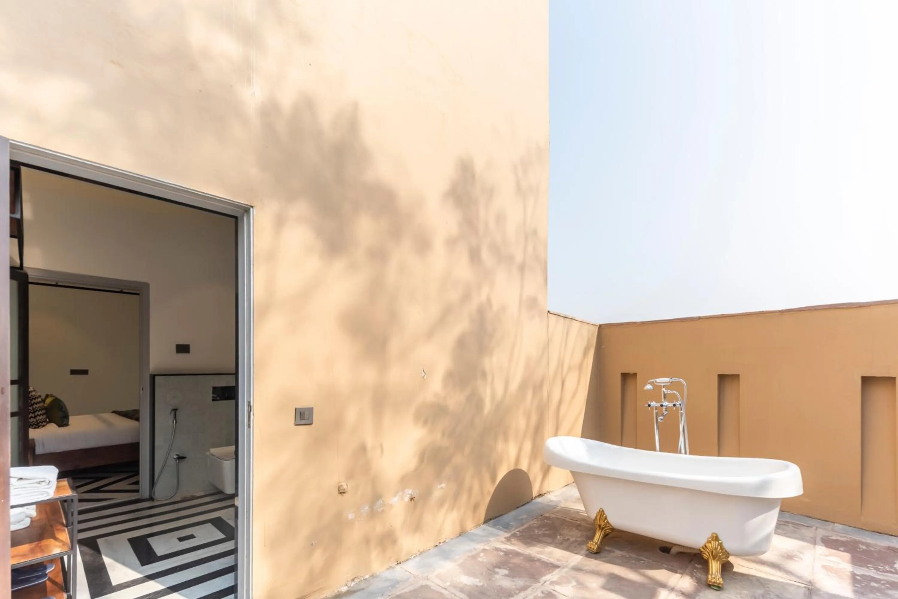 Bath in Vanaashrya Resort and Spa Sariska