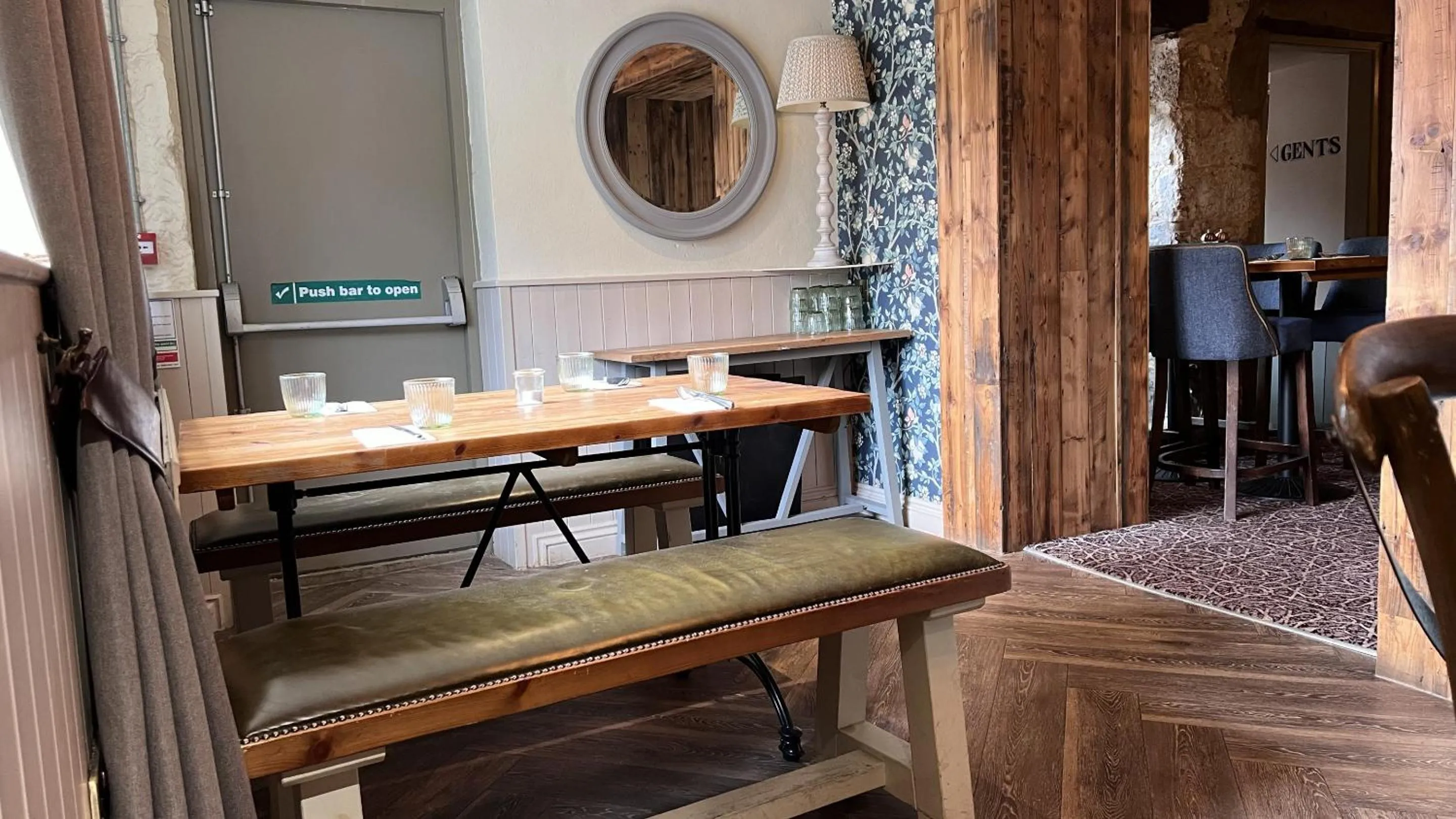 Dining area in The Forresters Arms Kilburn