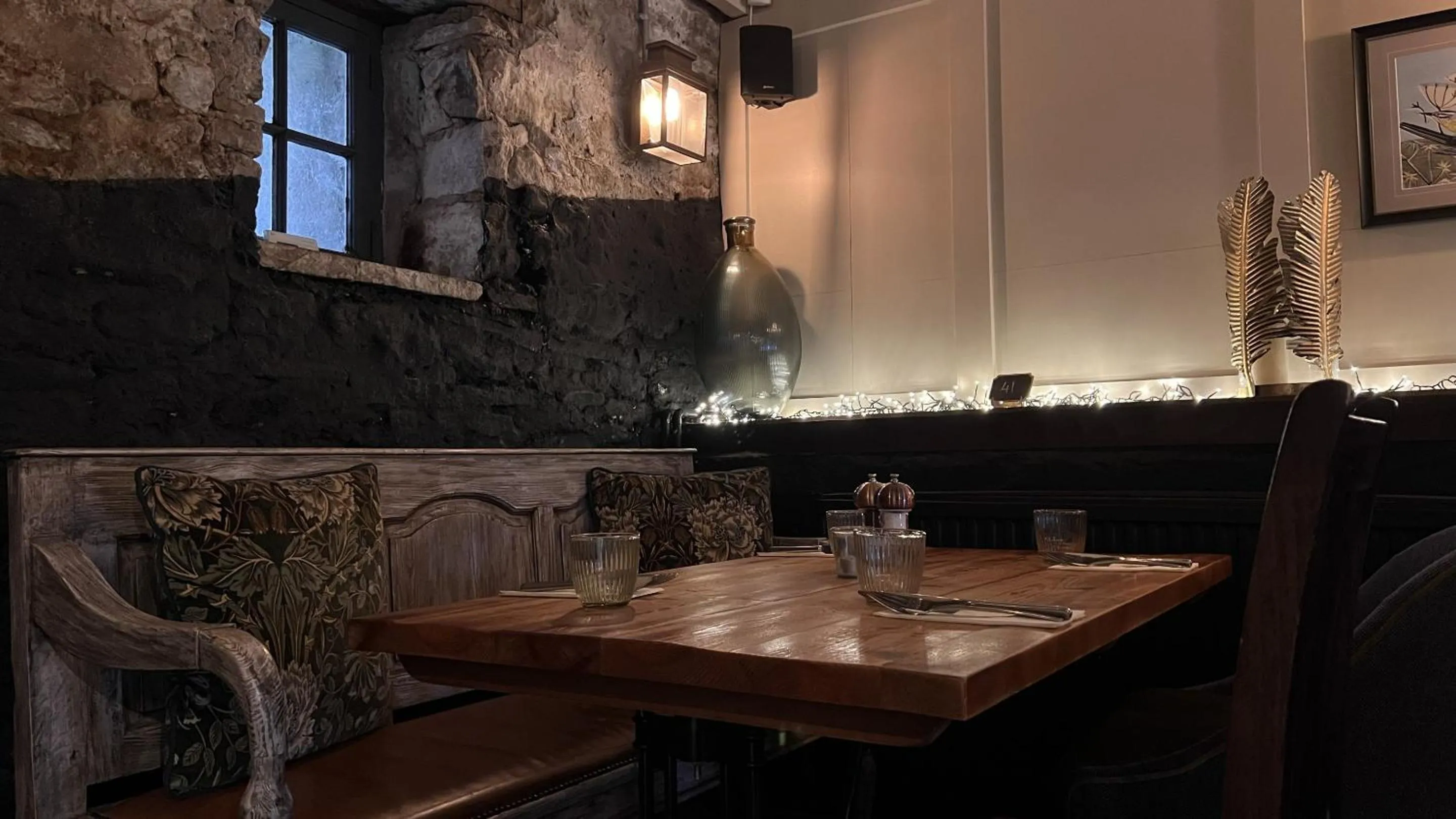 Dining area in The Forresters Arms Kilburn