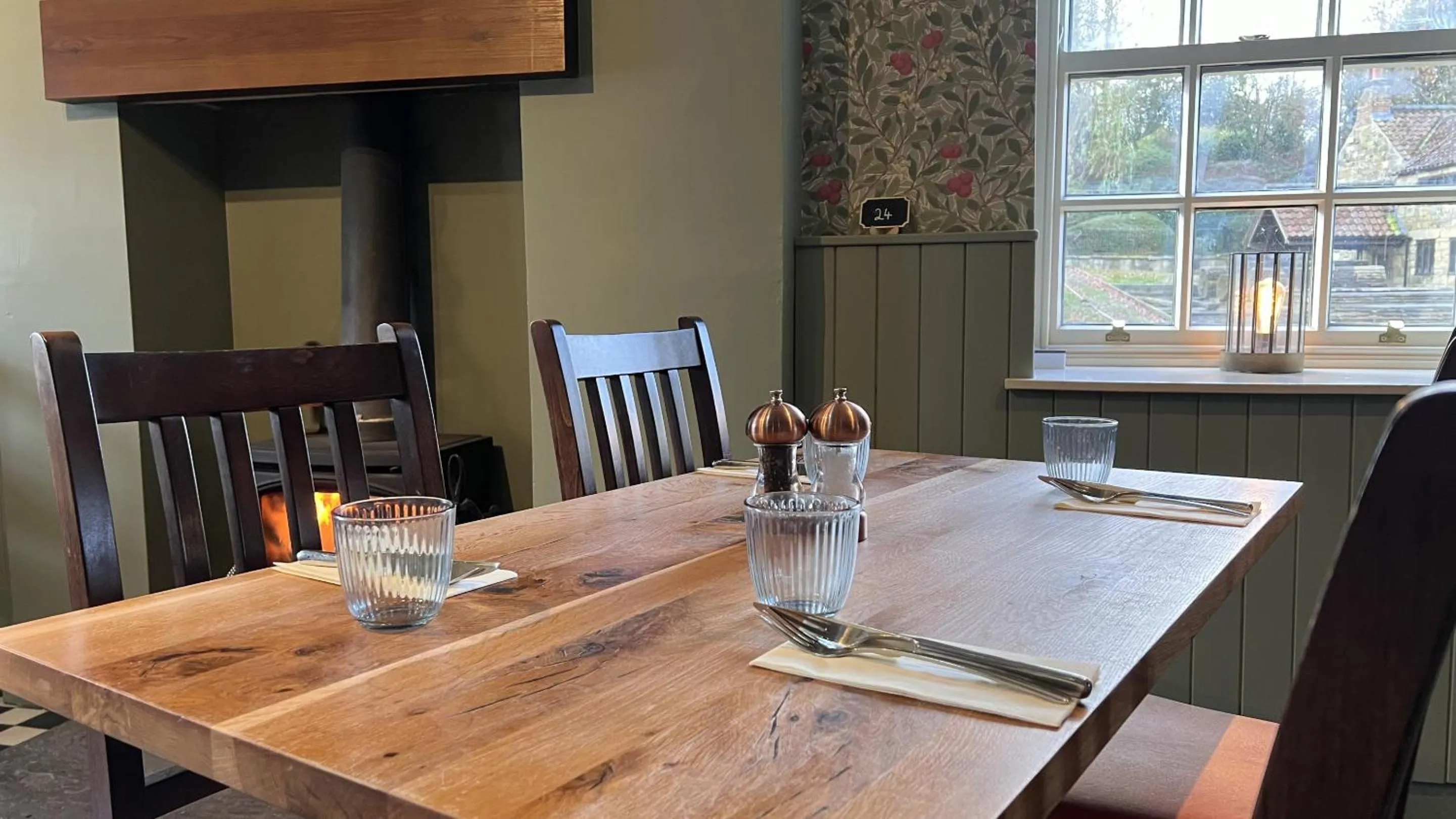 Dining area in The Forresters Arms Kilburn