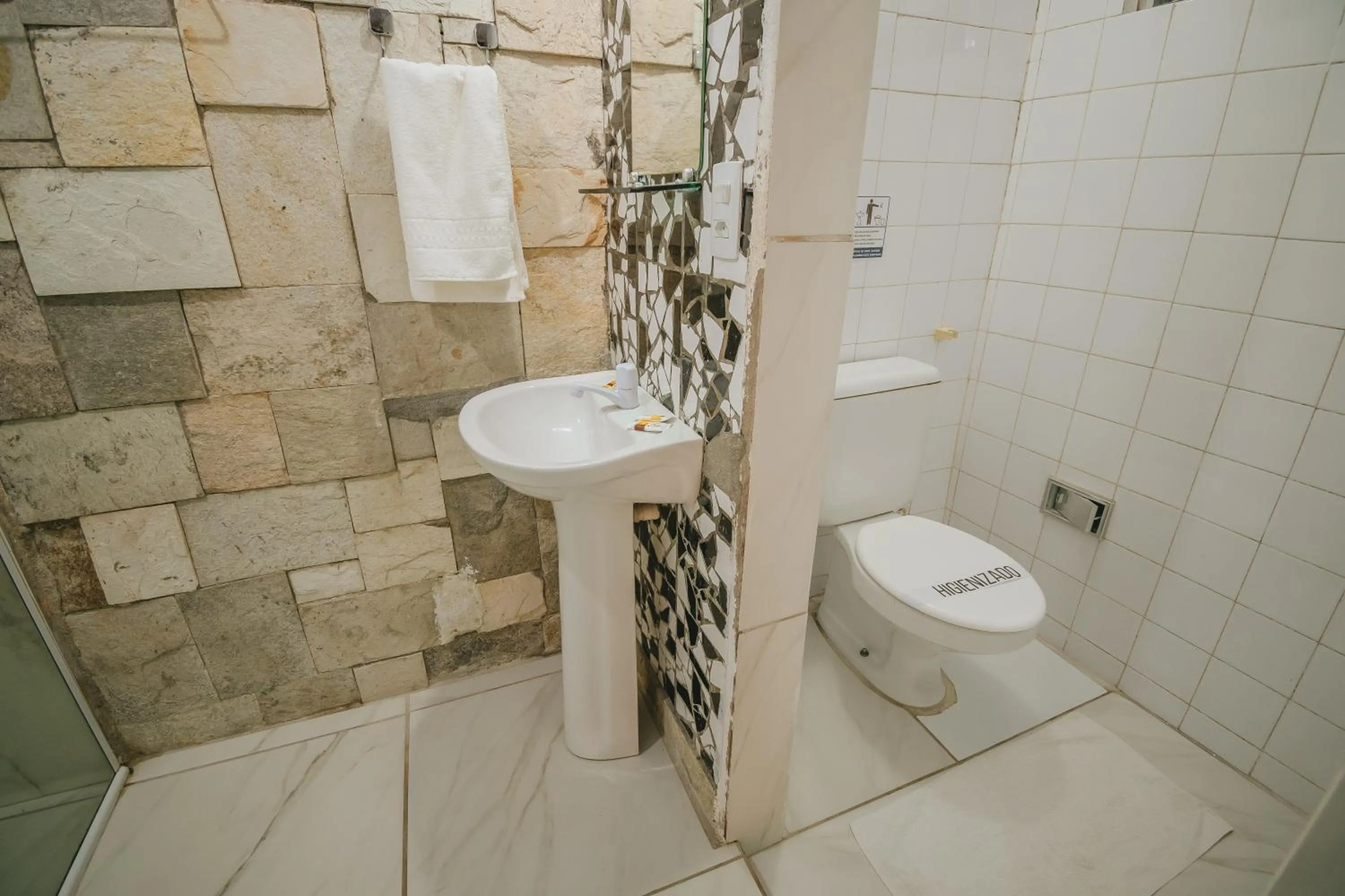 Bathroom in Pousada Porto Amazônia