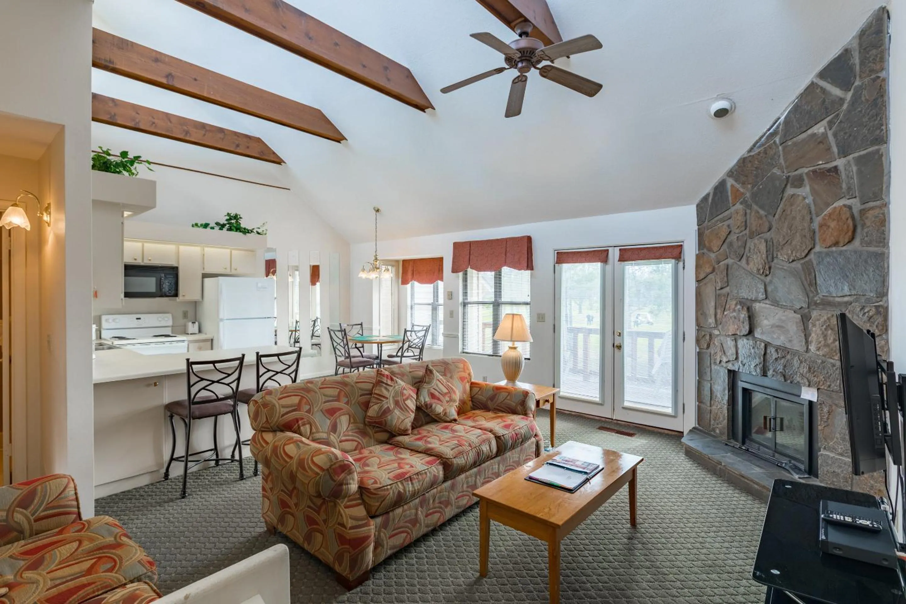 Living room in Crown Resorts at Lake Tansi West
